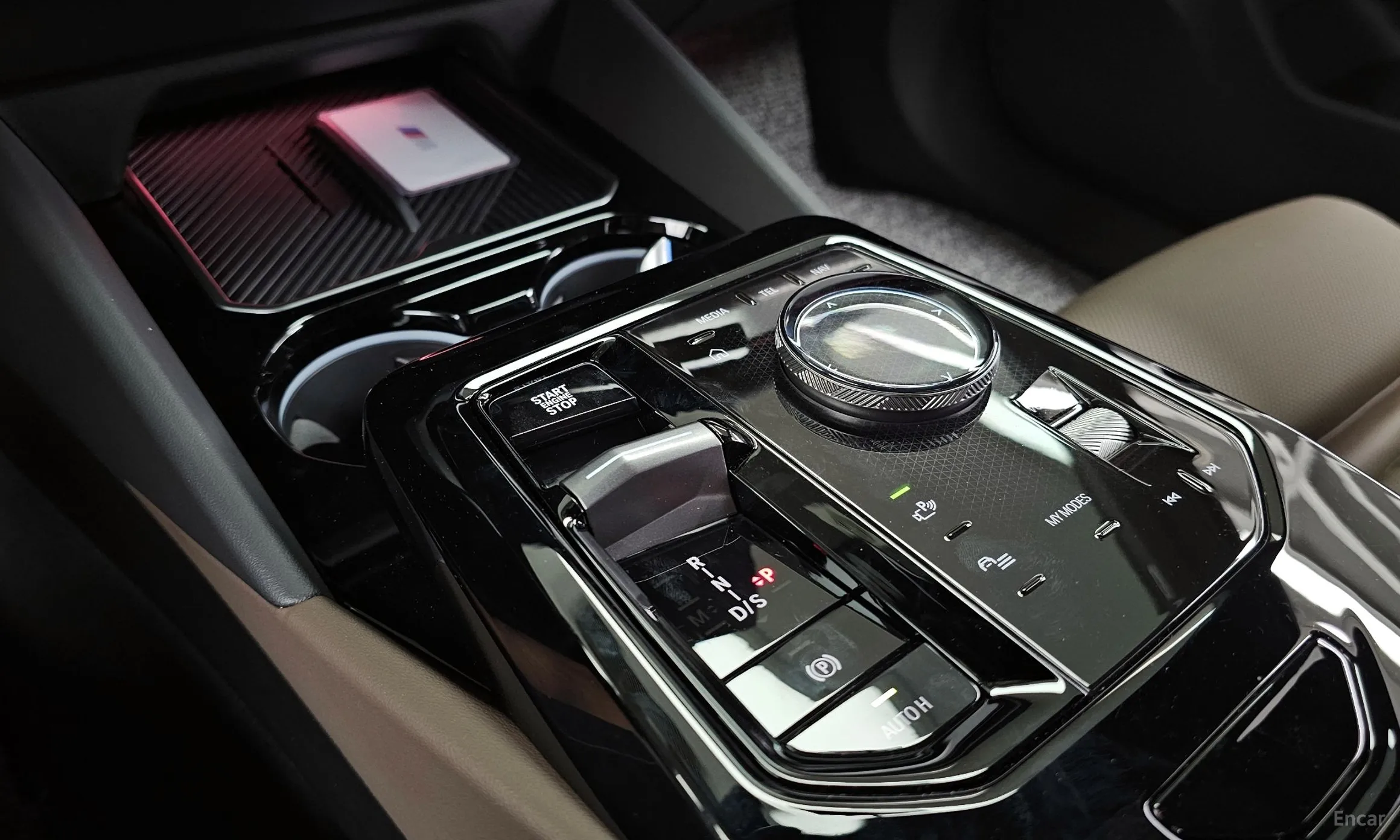 BMW 5 Series (G60) превью 9