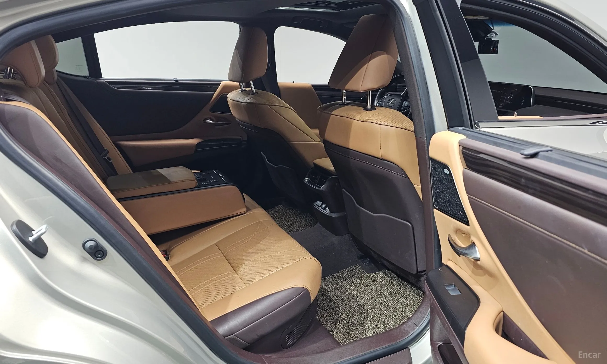 Lexus ES300h 7th Generation превью 11