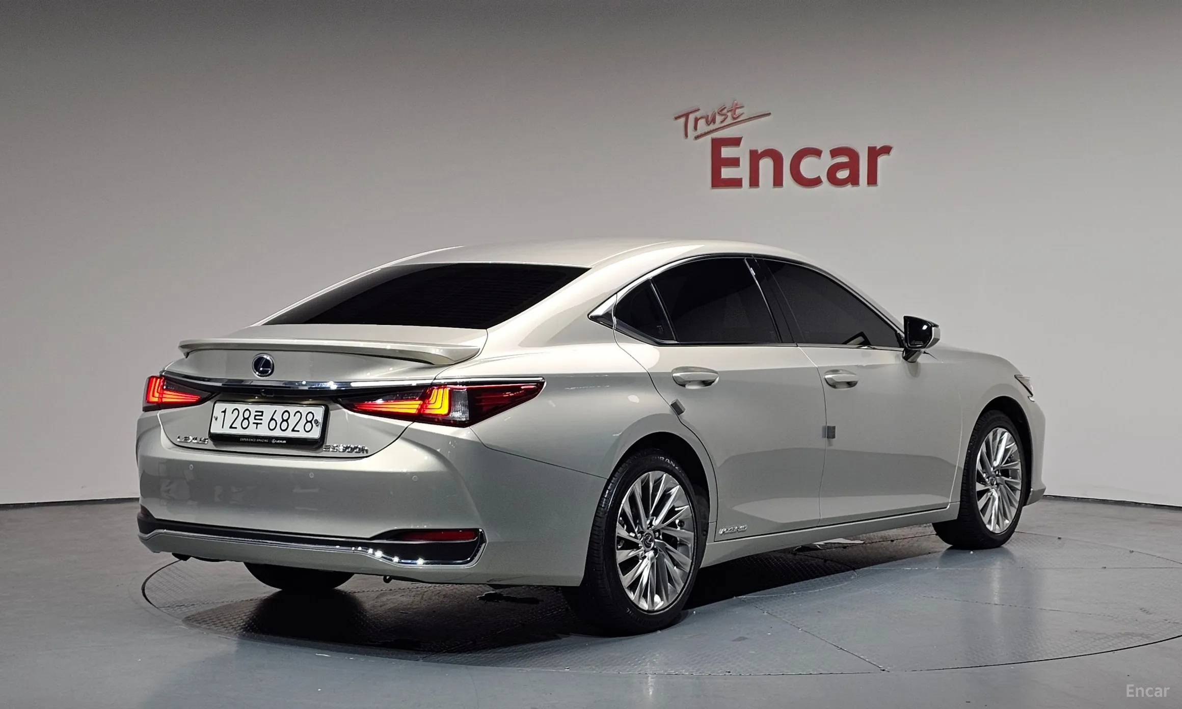 Lexus ES300h 7th Generation
