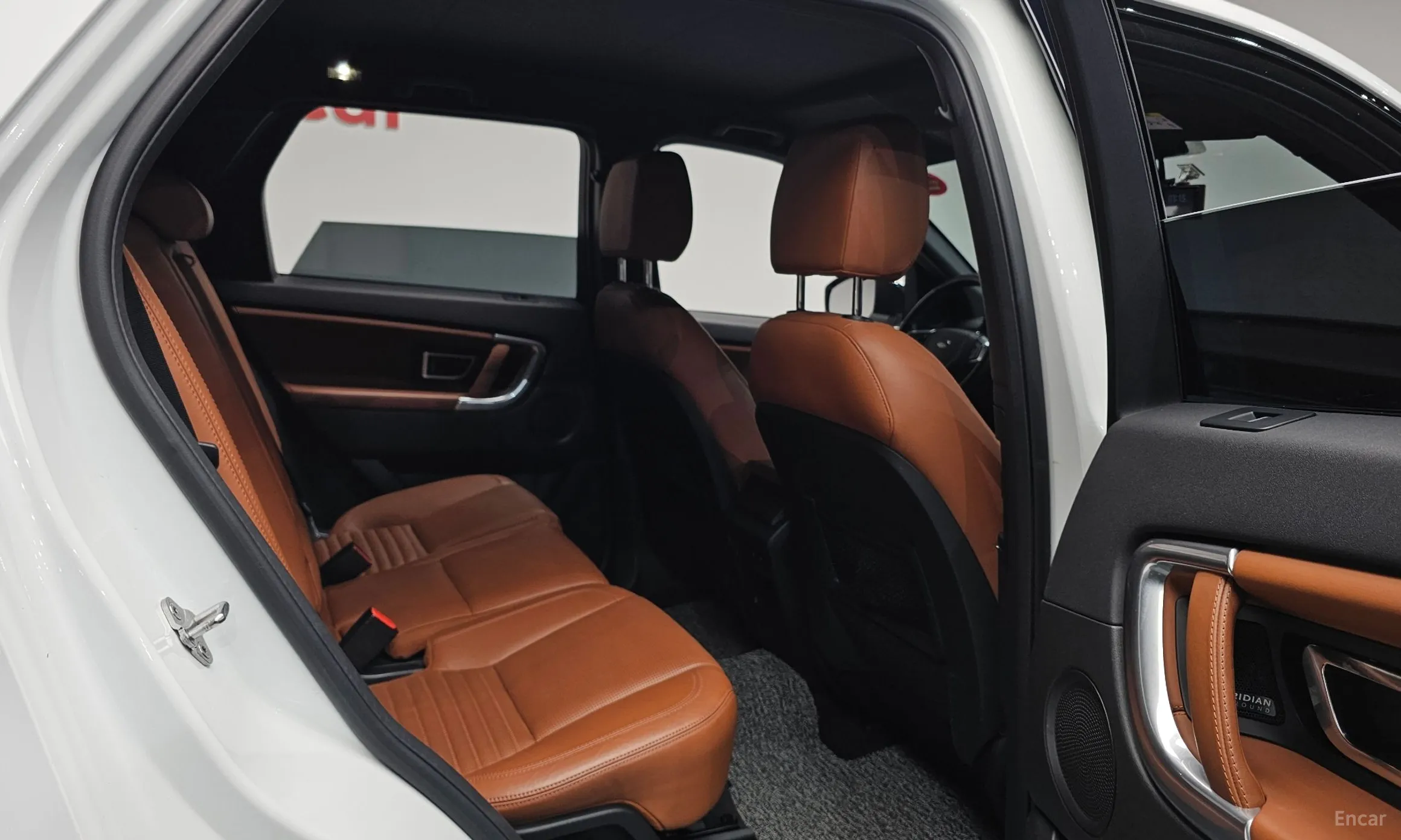 Land Rover Discovery Sports превью 11
