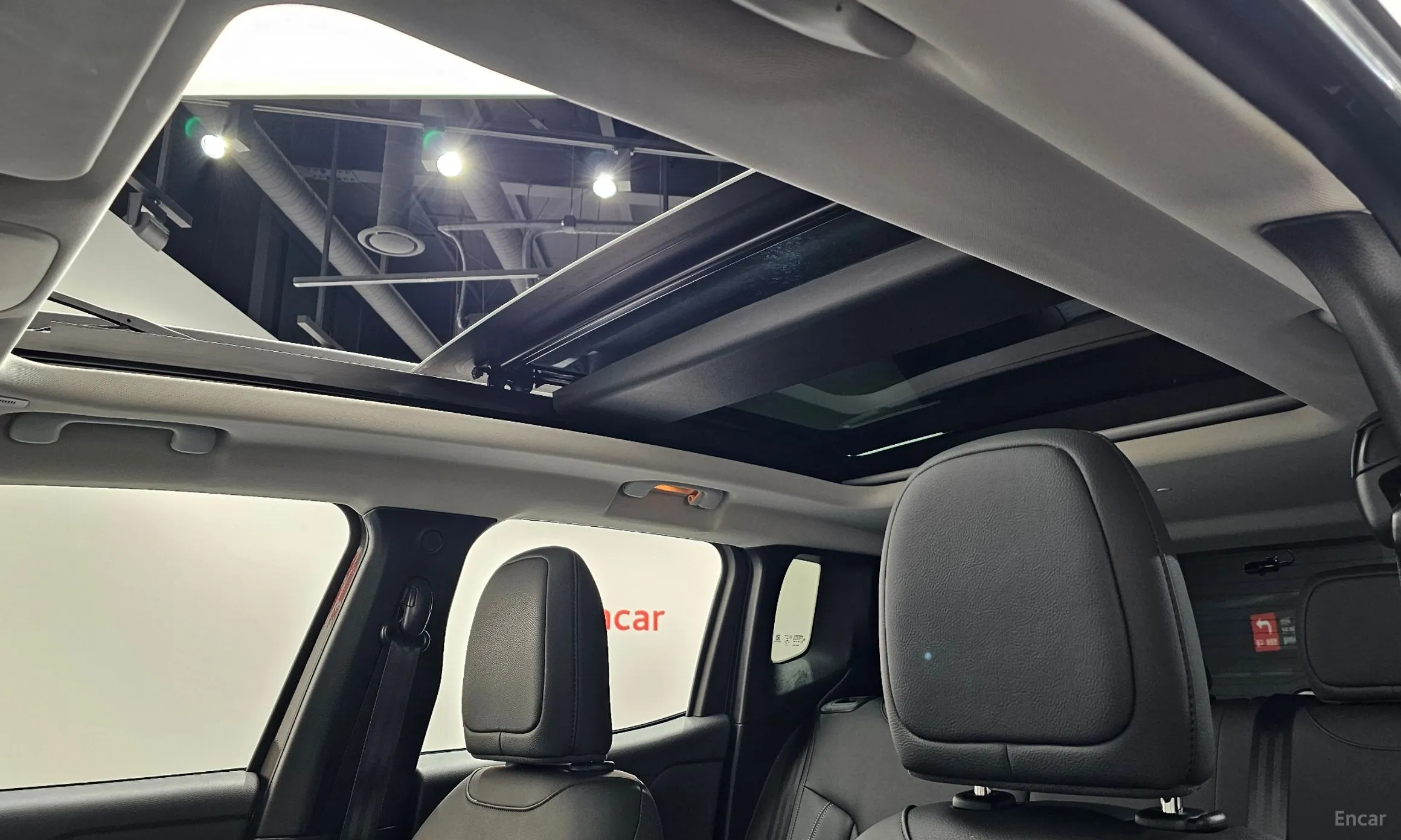 Jeep Renegade превью 17