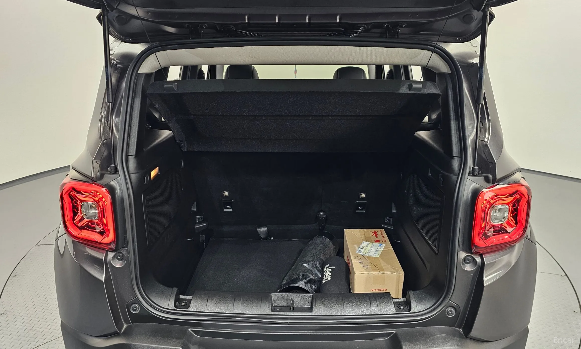 Jeep Renegade превью 18