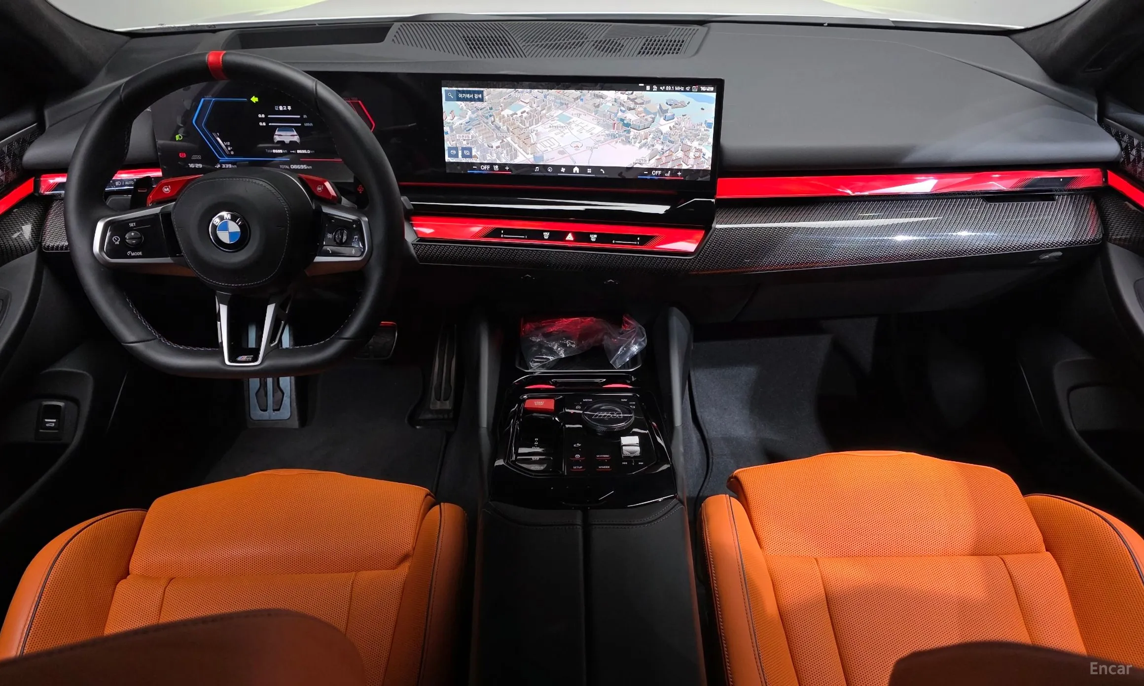 BMW M5 (G90) превью 7