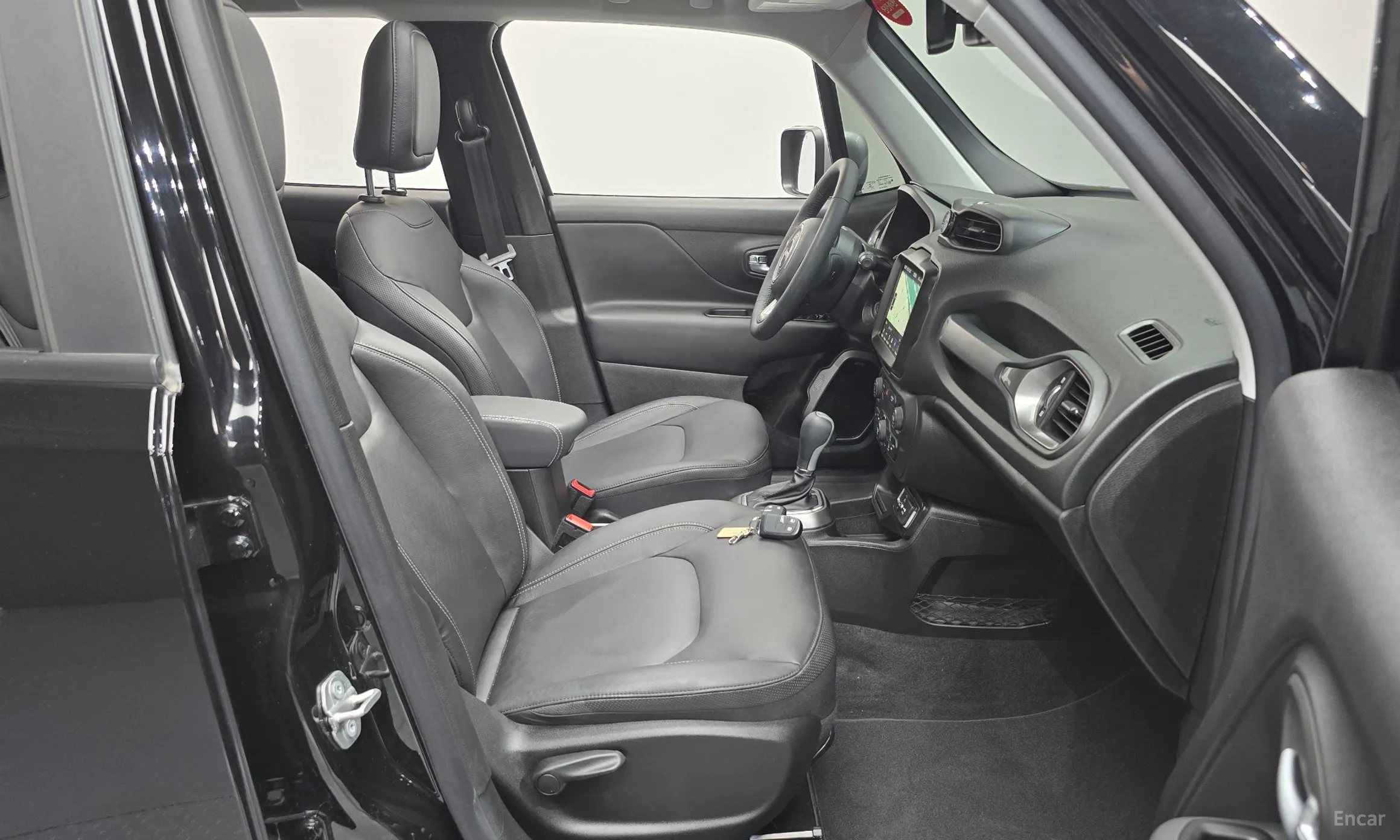 Jeep Renegade превью 11
