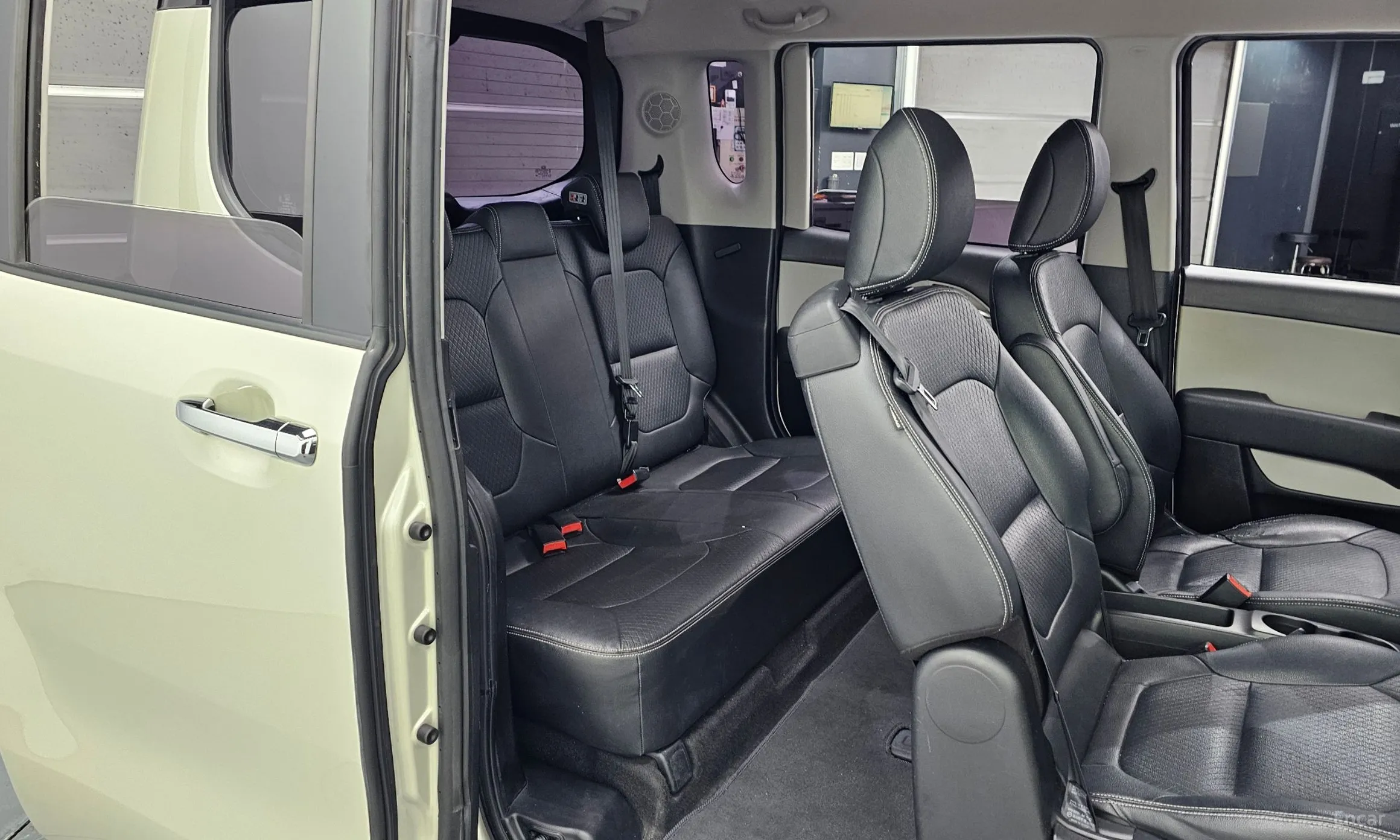 Kia Ray превью 11