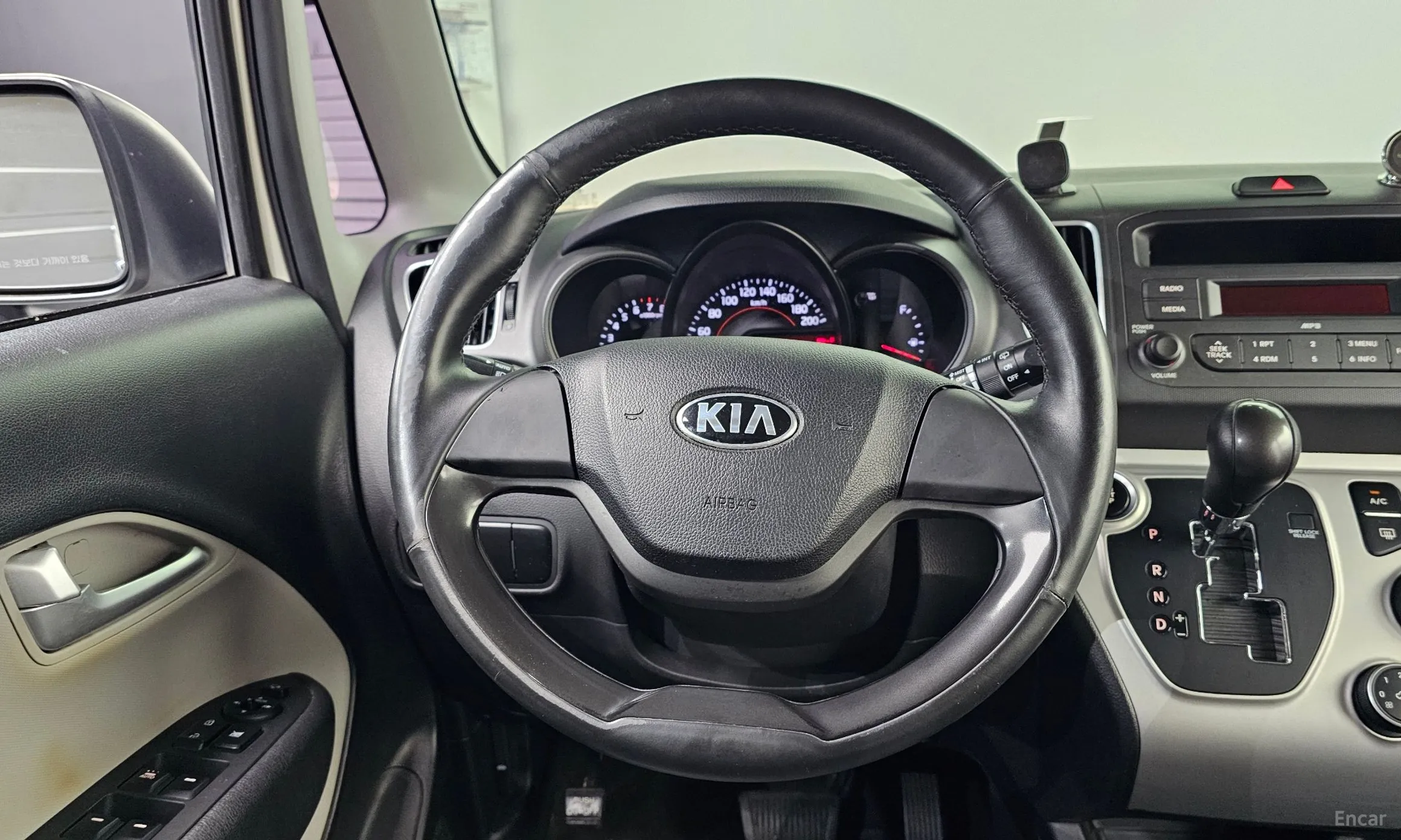 Kia Ray превью 13