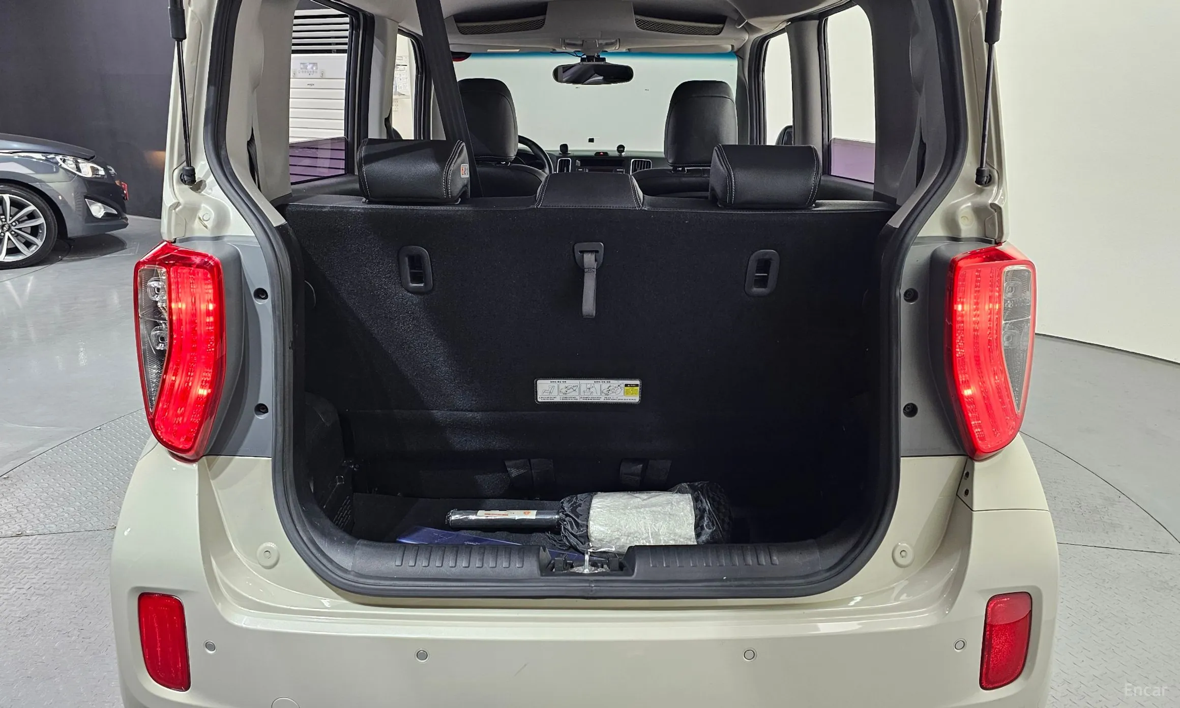 Kia Ray превью 20