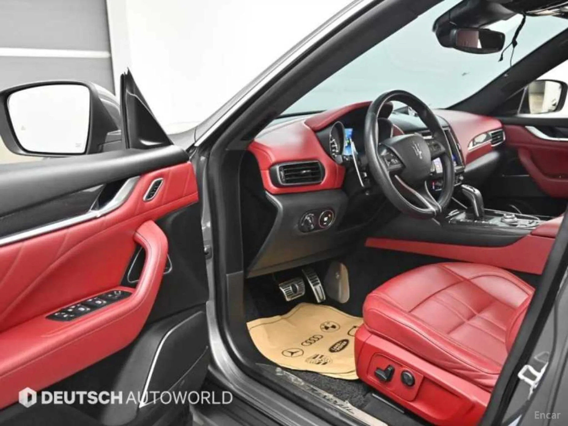 Maserati Levante превью 11
