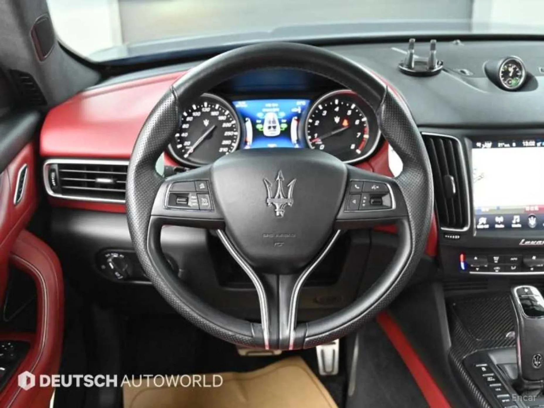 Maserati Levante превью 13
