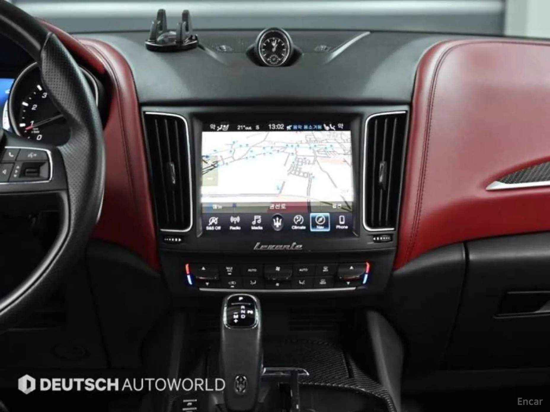 Maserati Levante превью 14