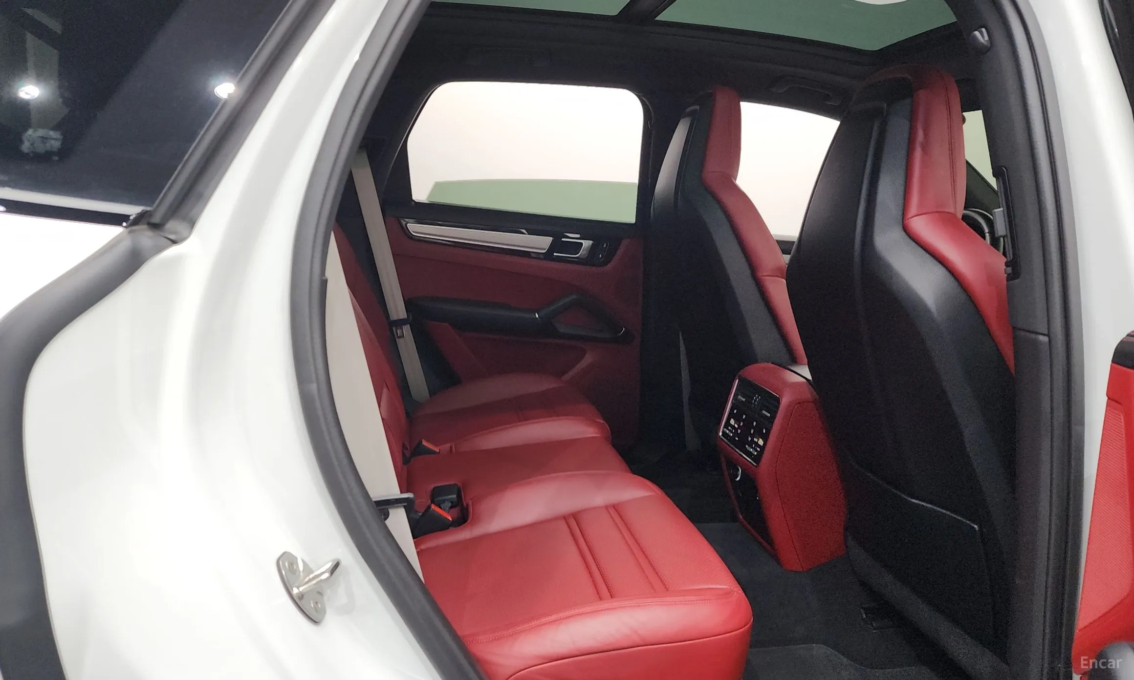 Porsche Cayenne (PO536) превью 11