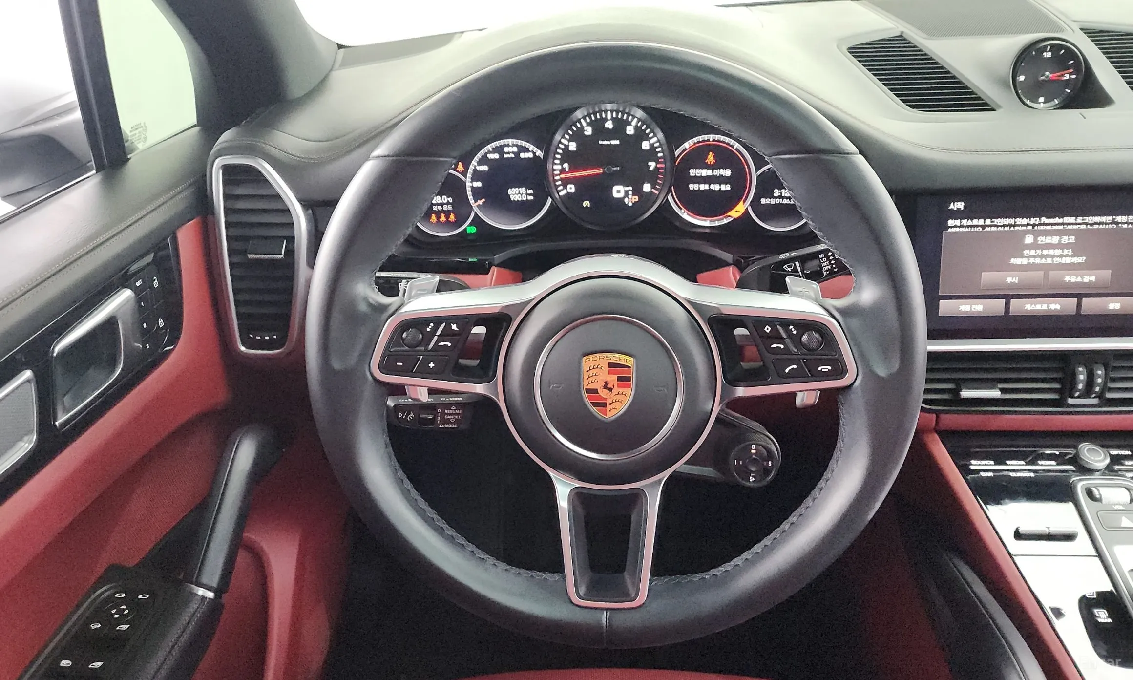 Porsche Cayenne (PO536) превью 13