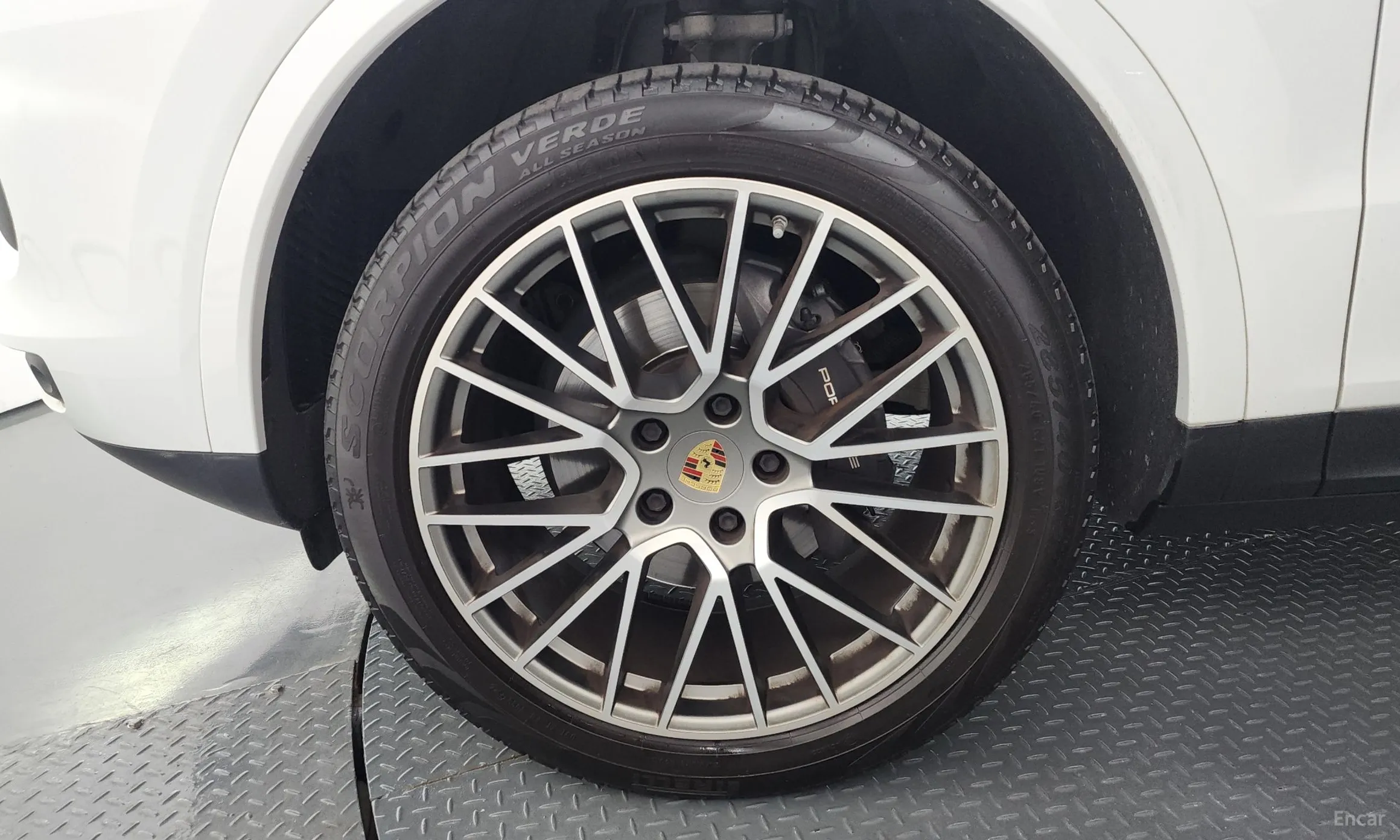 Porsche Cayenne (PO536) превью 5
