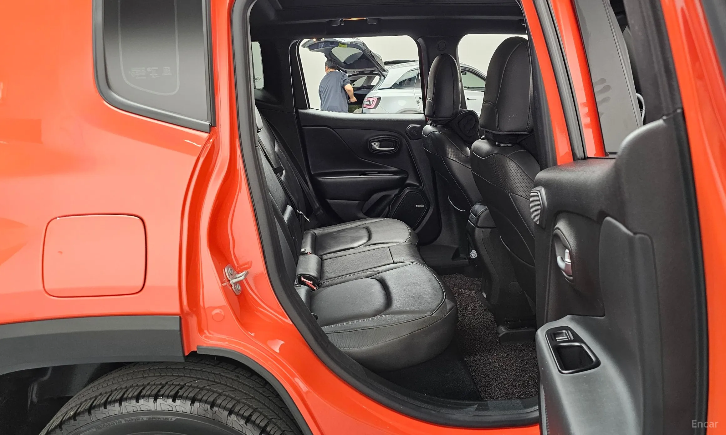 Jeep Renegade превью 11