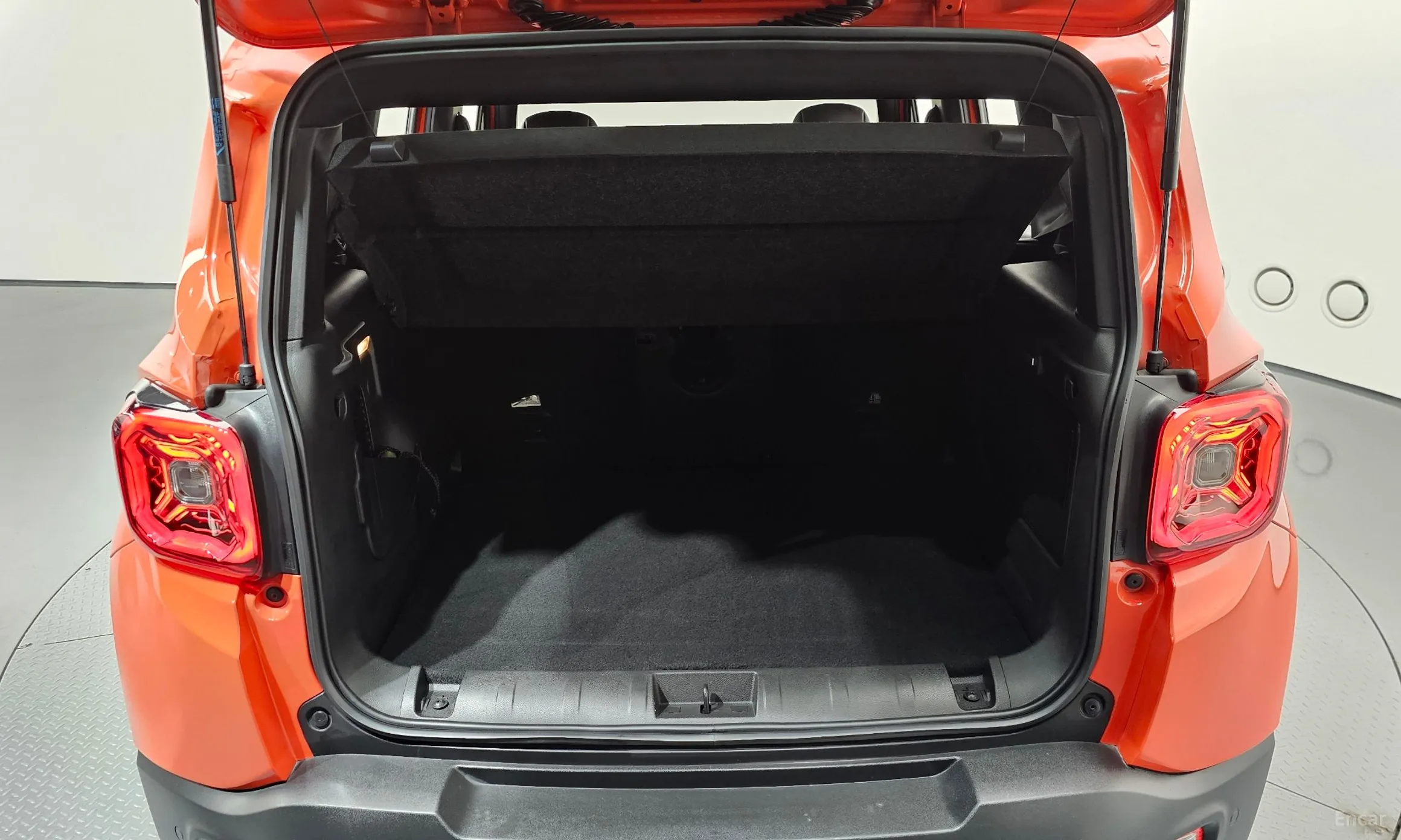 Jeep Renegade превью 20
