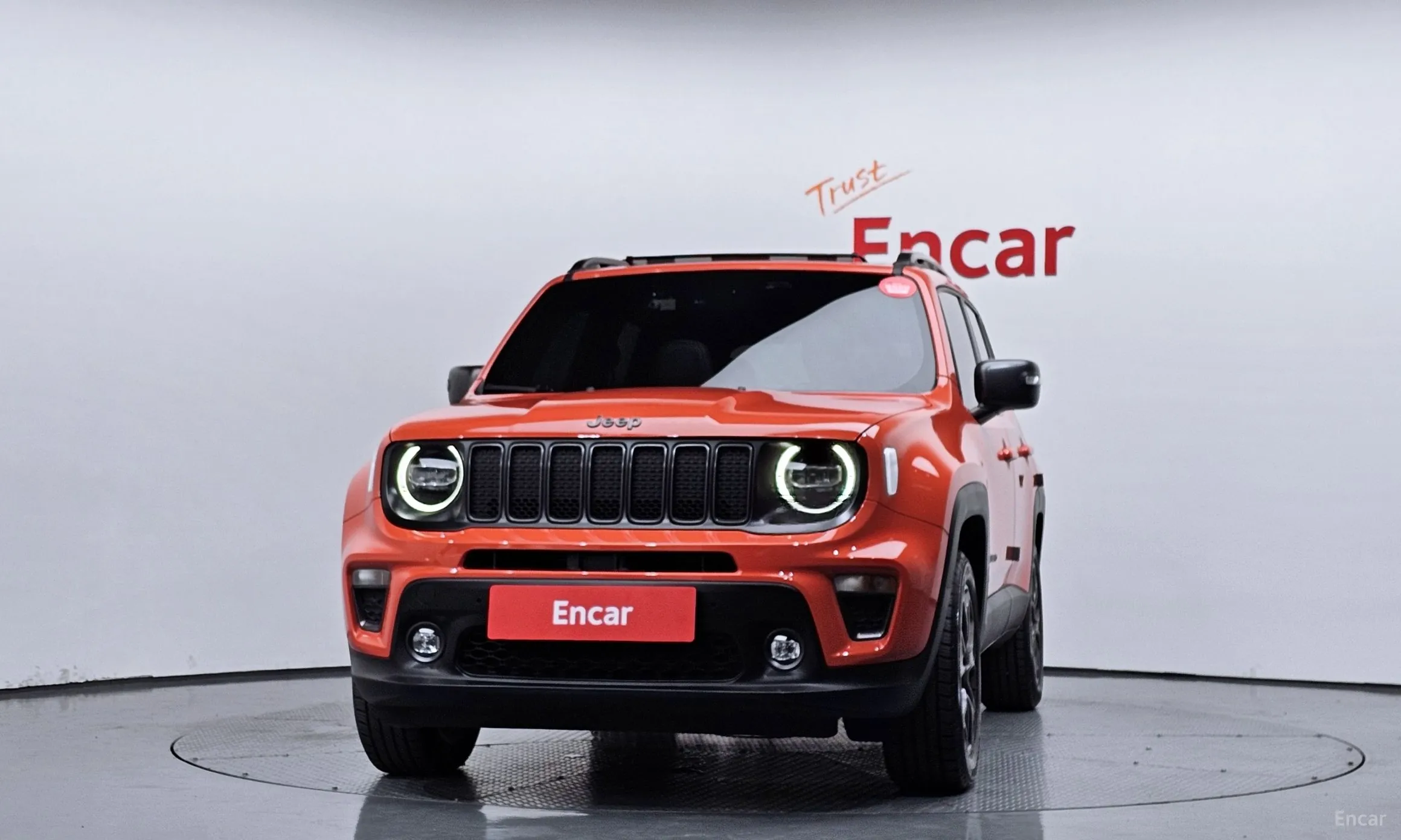 Jeep Renegade превью 3