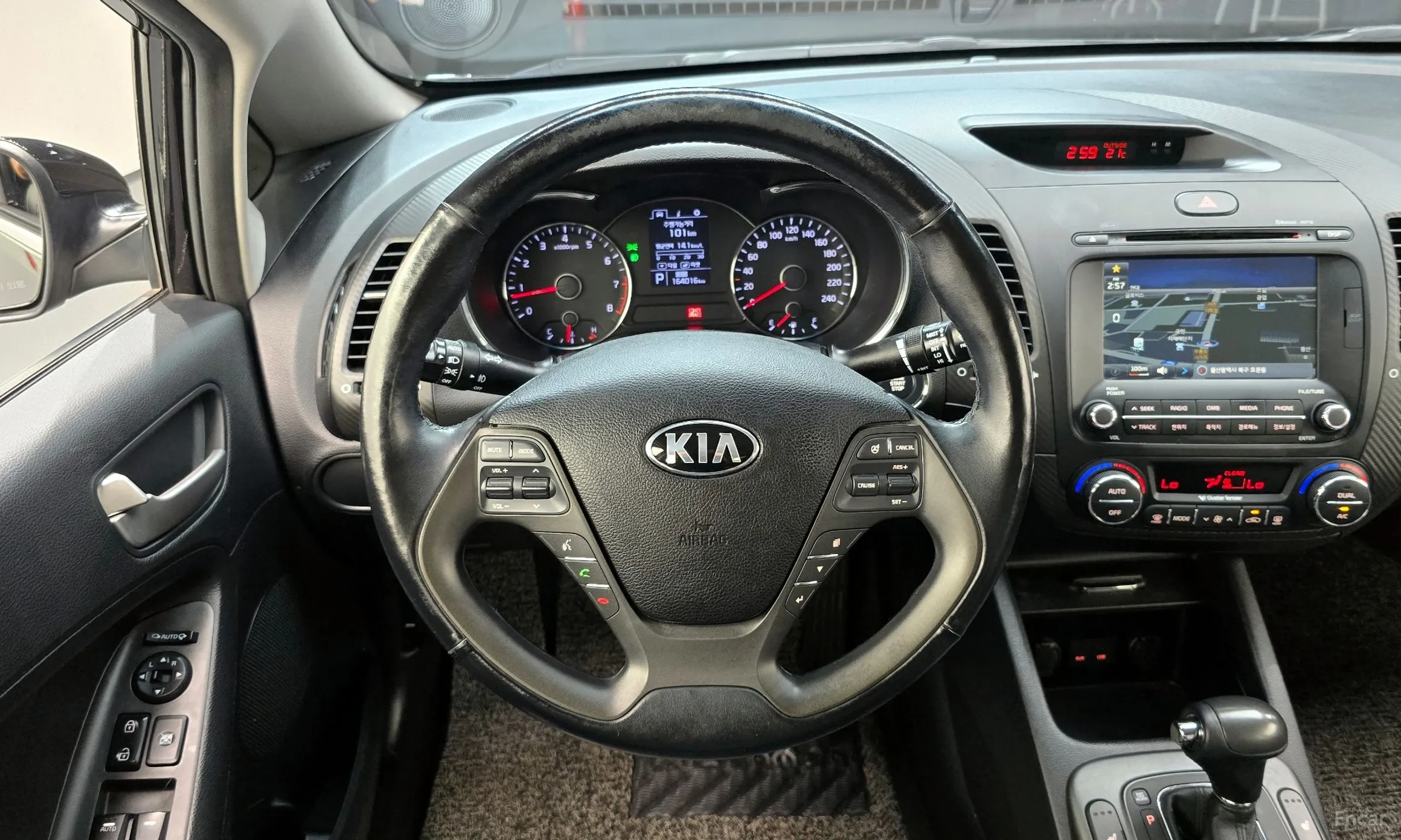 Kia K3 превью 13