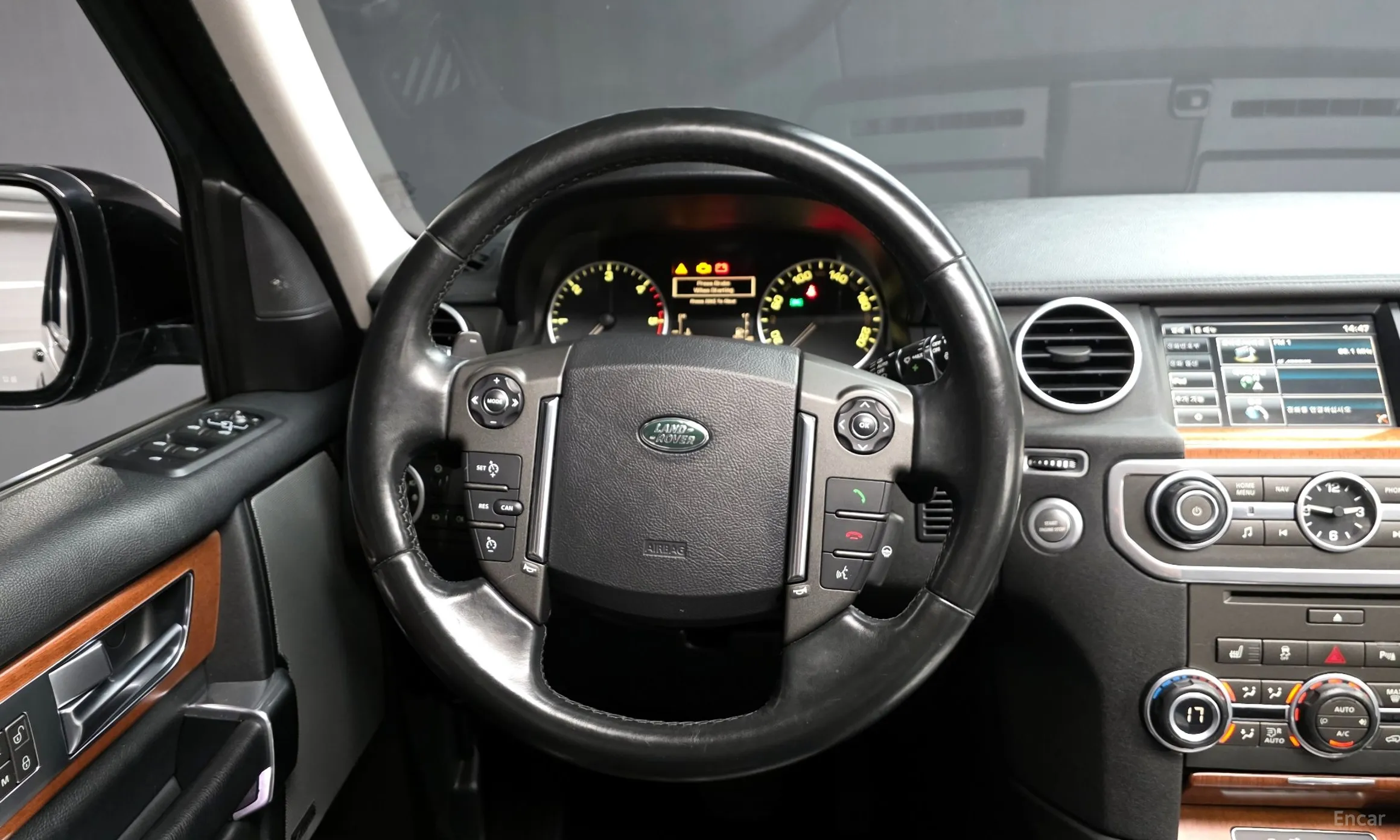 Land Rover Discovery 4 превью 12