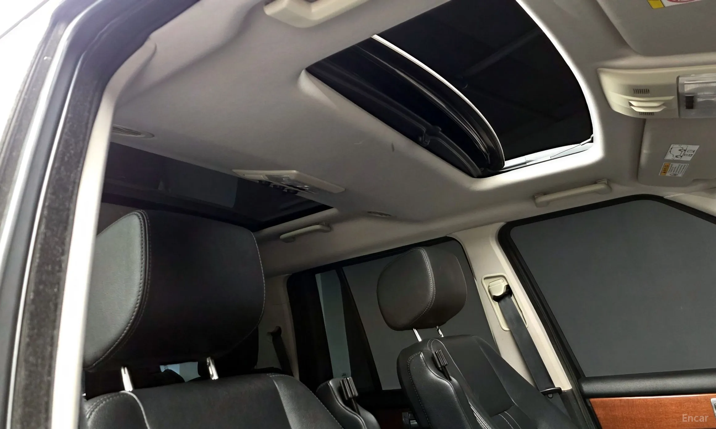 Land Rover Discovery 4 превью 15
