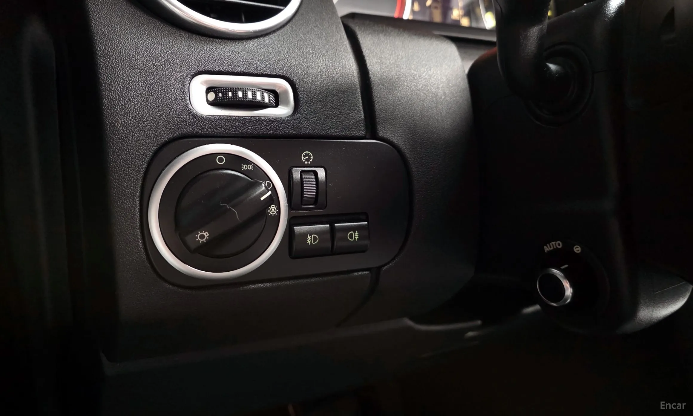 Land Rover Discovery 4 превью 16
