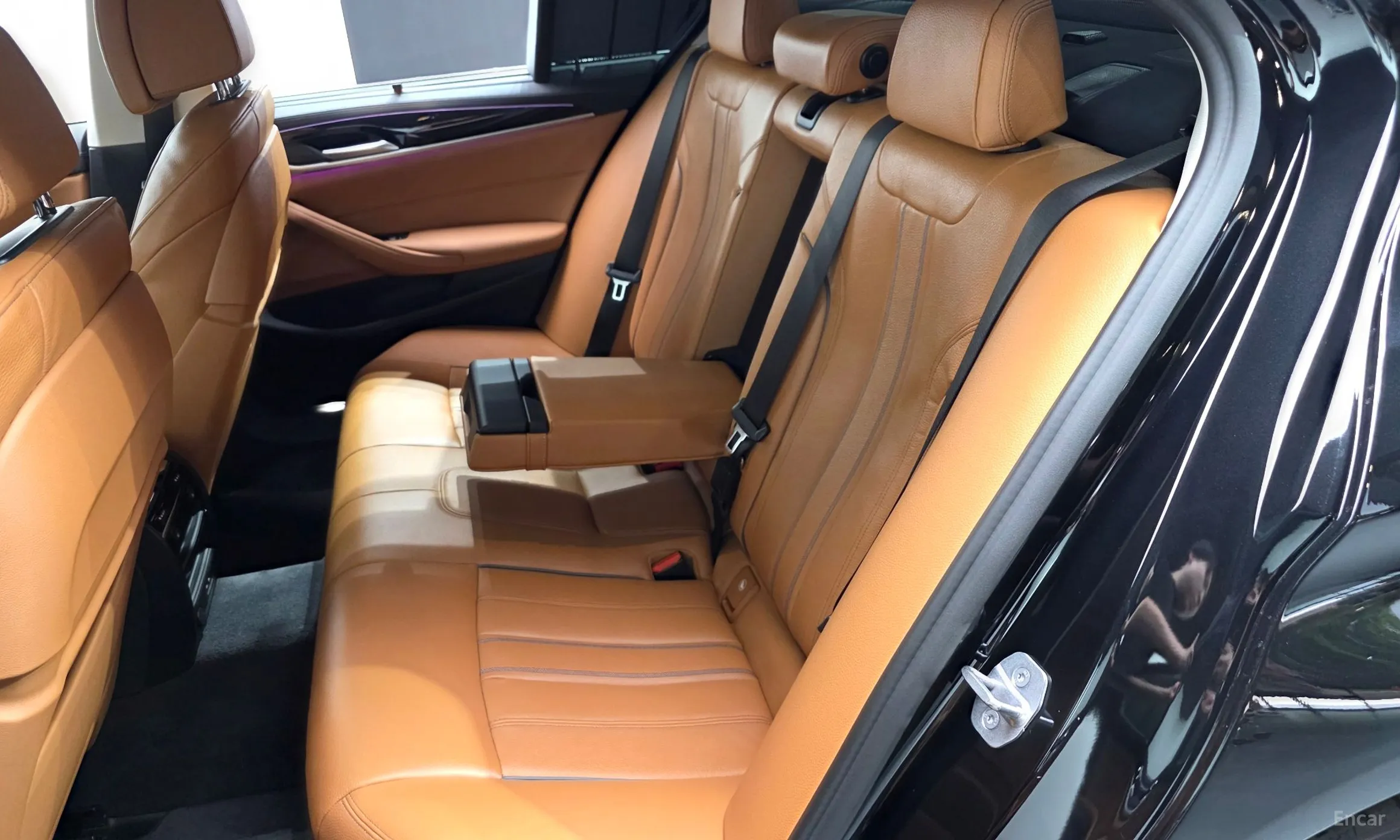 BMW 5 Series (G30) превью 12