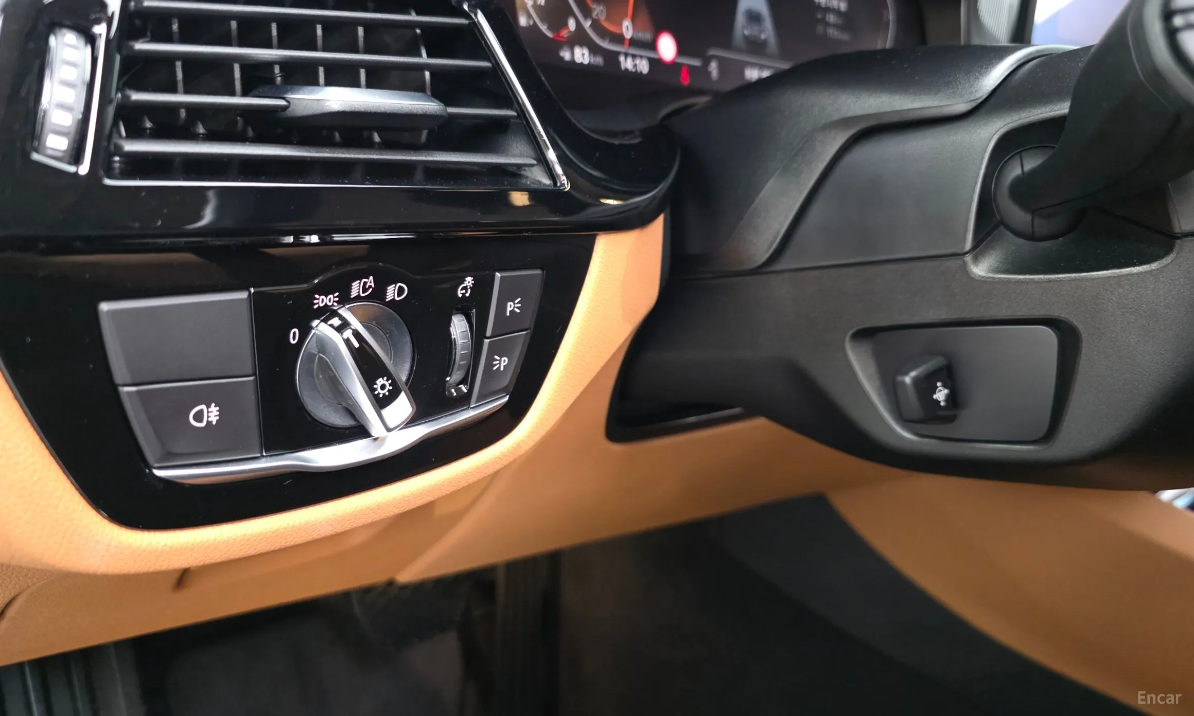 BMW 5 Series (G30) превью 19