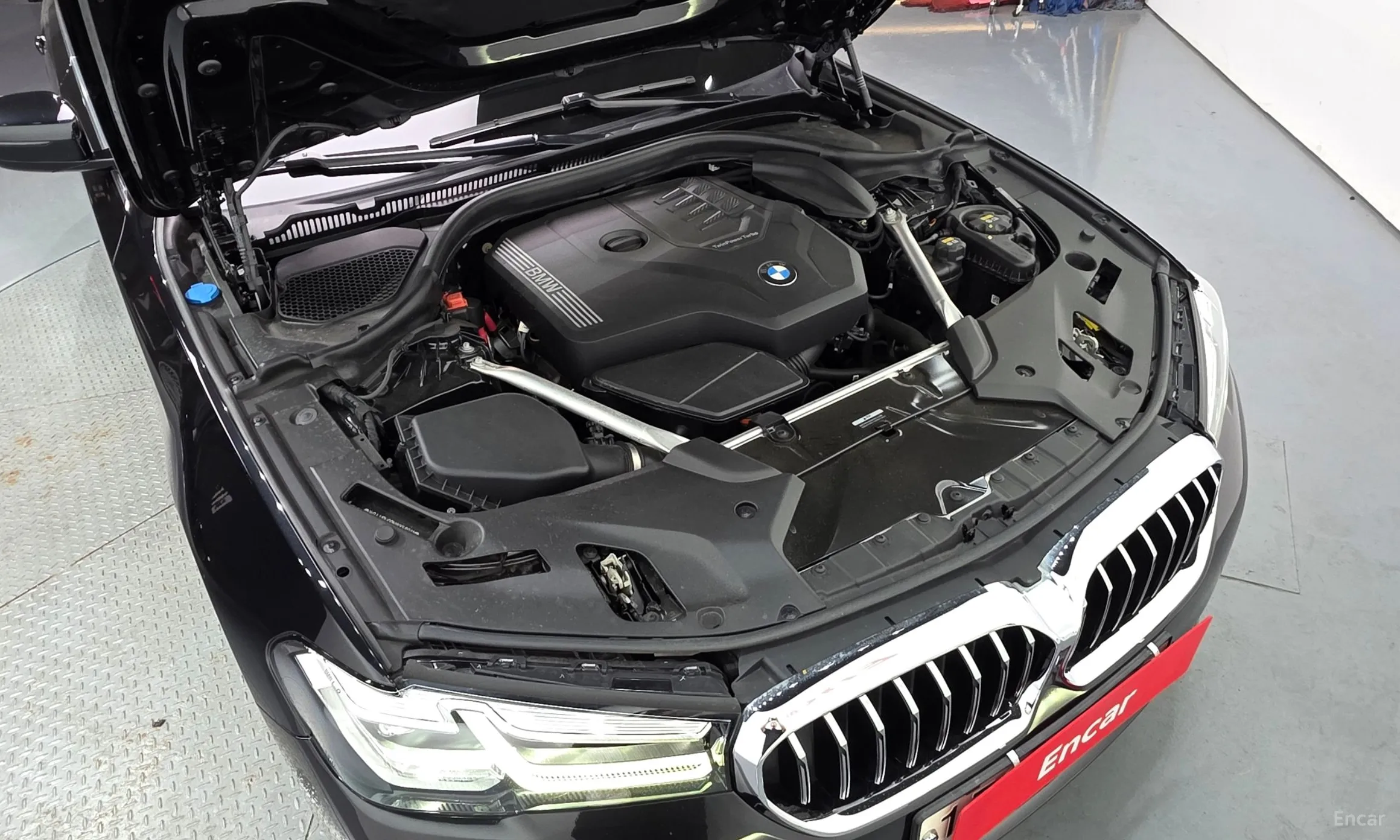 BMW 5 Series (G30) превью 6