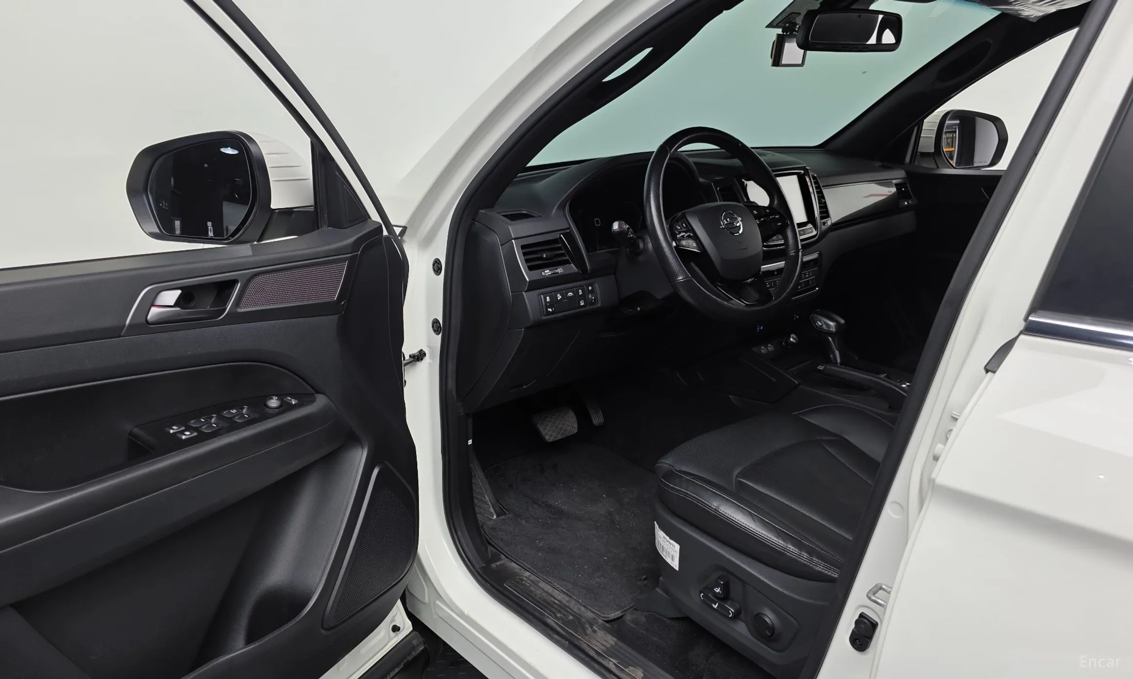 KG Mobility (SsangYong) Rexton Sports превью 10