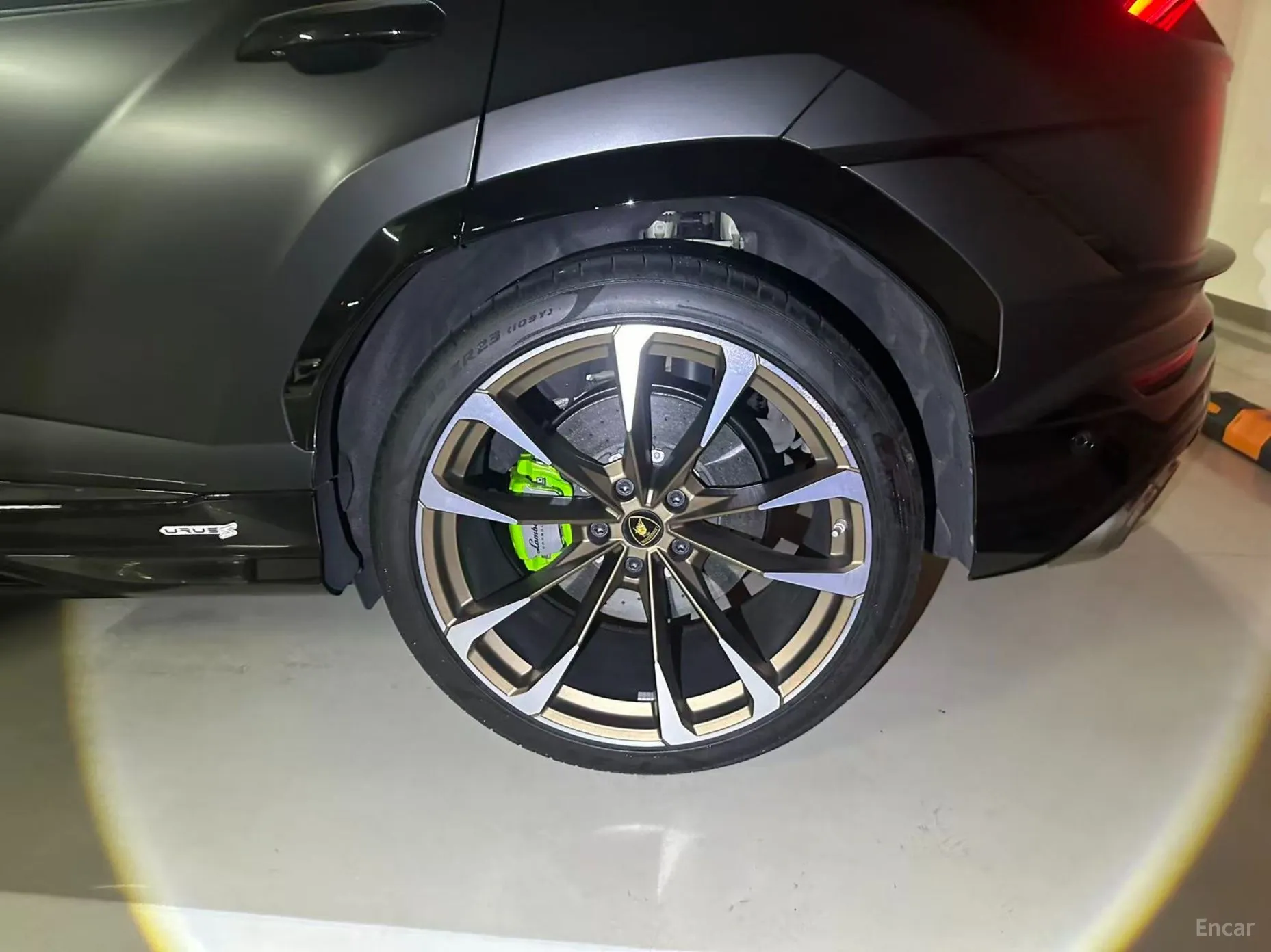Lamborghini Urus превью 4