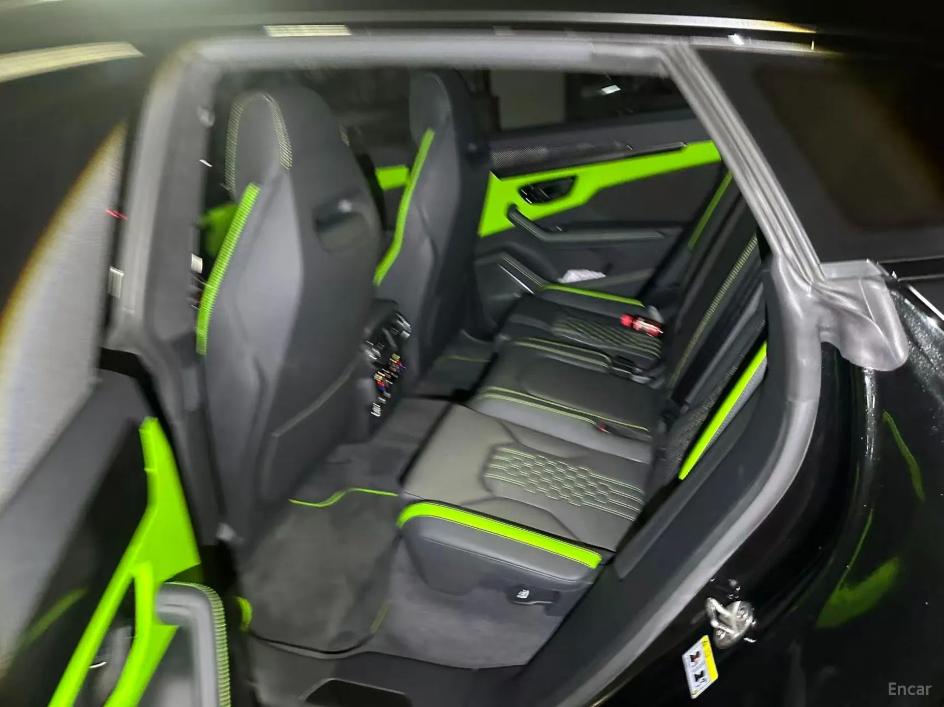 Lamborghini Urus превью 7