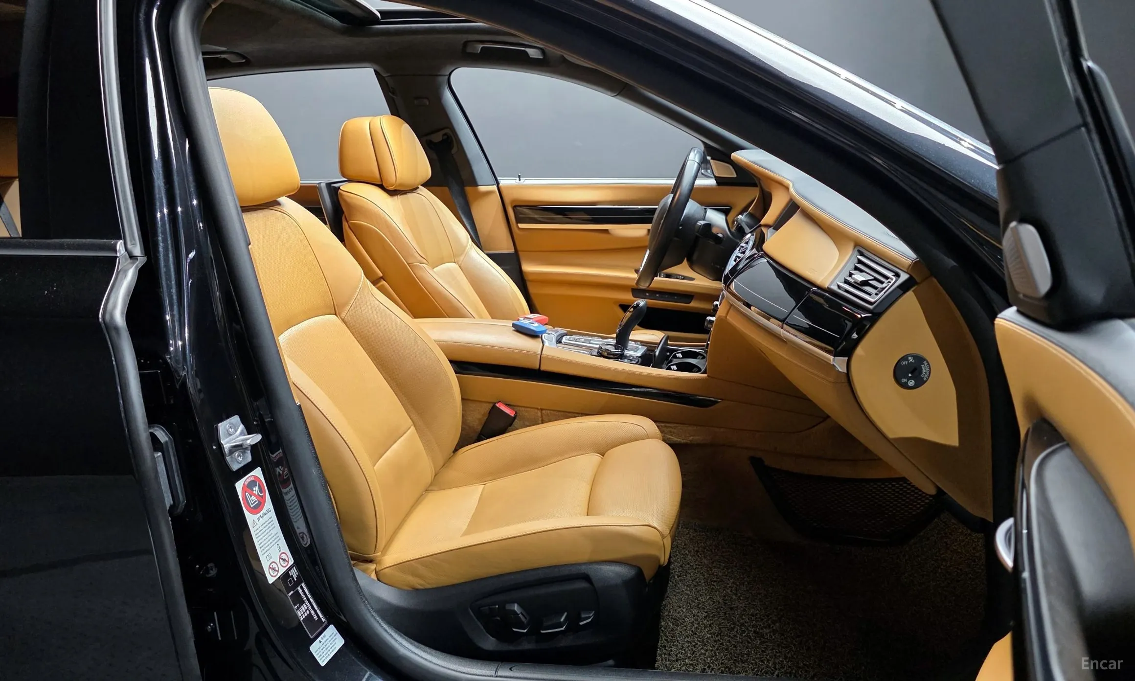 BMW 7 Series (F01) превью 11