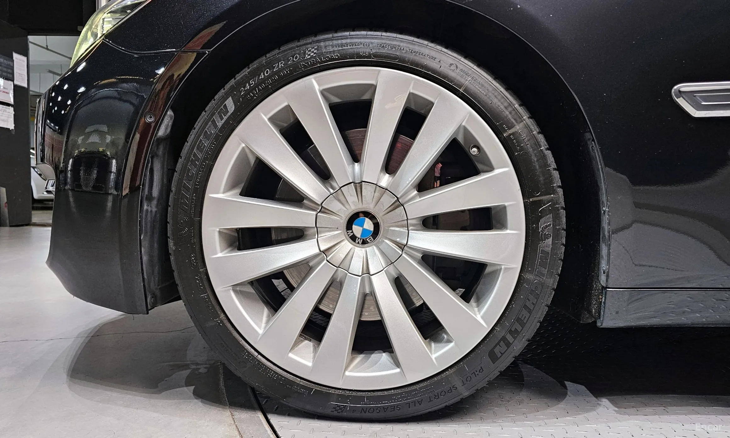 BMW 7 Series (F01) превью 5