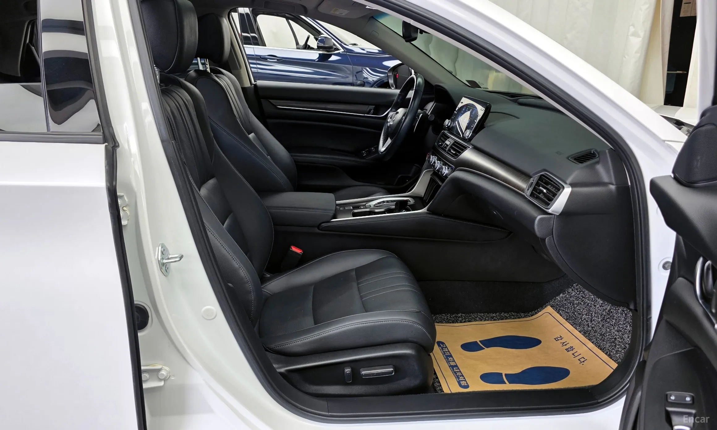 Honda Accord 10th Generation превью 11