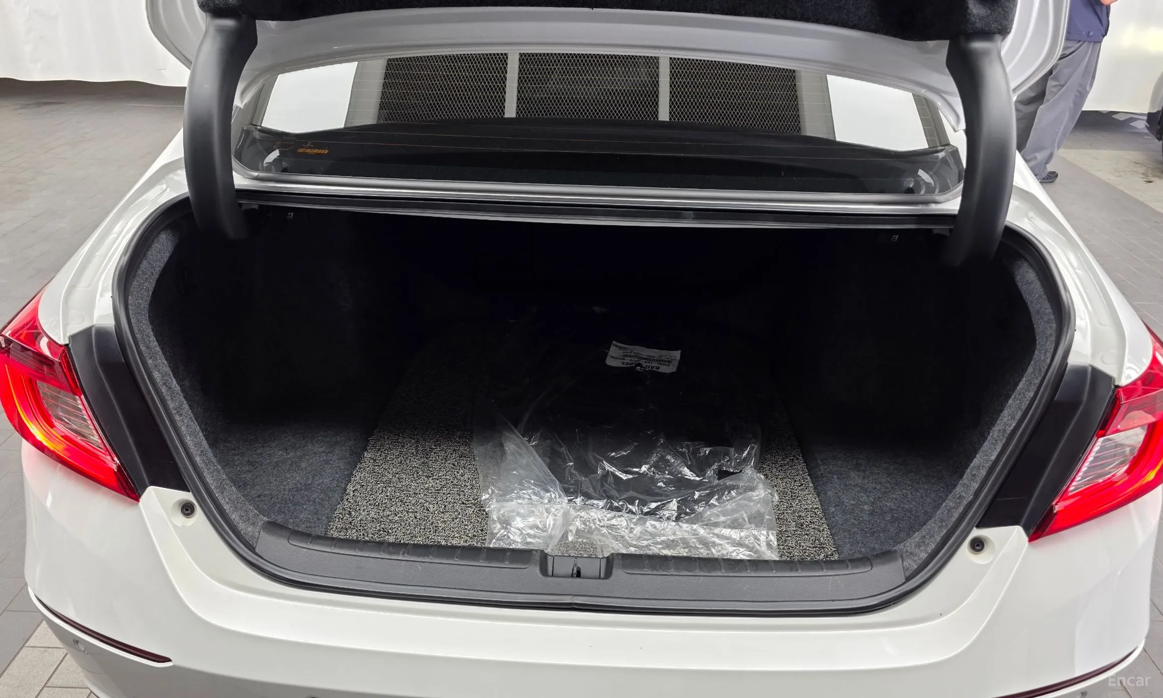 Honda Accord 10th Generation превью 20