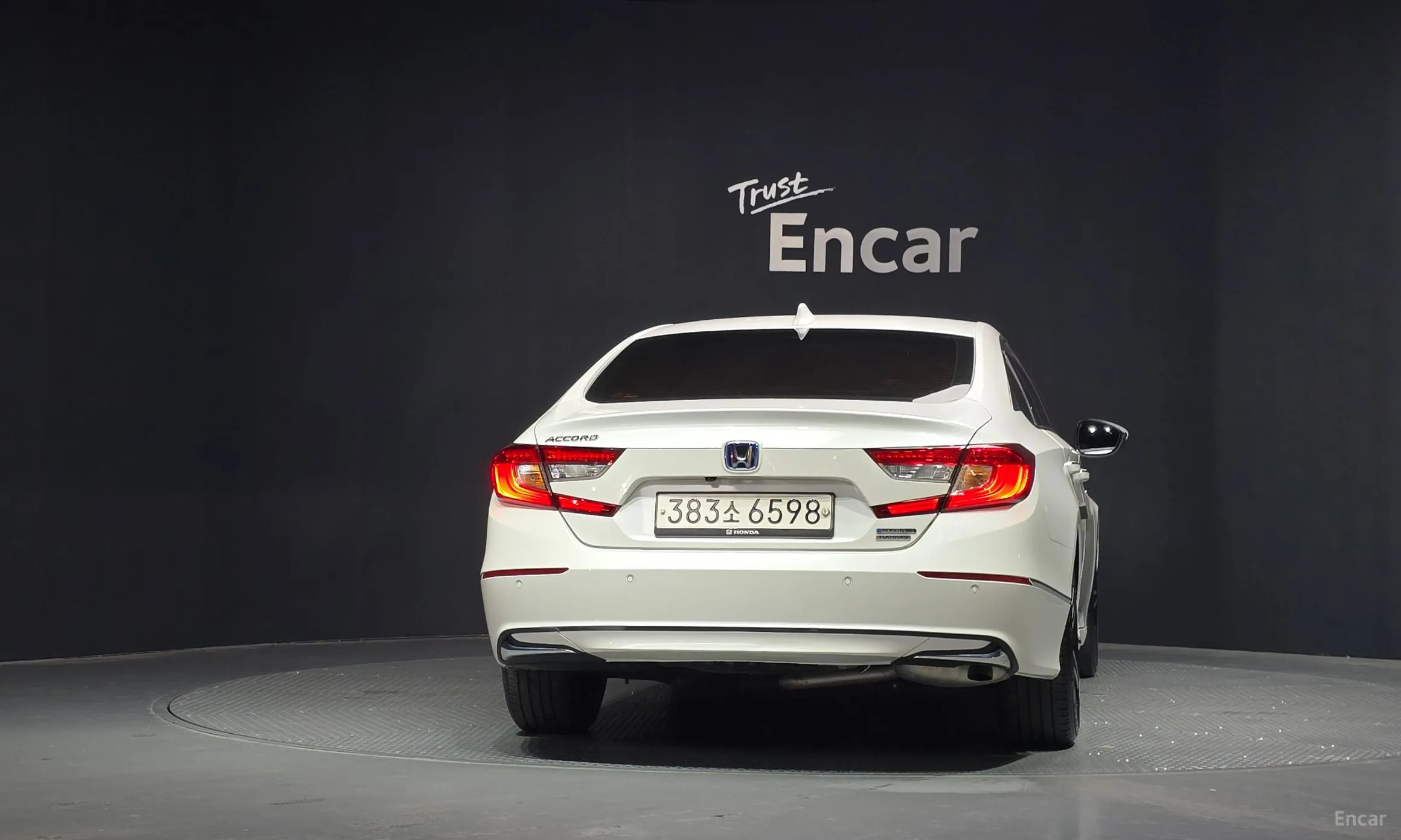 Honda Accord 10th Generation превью 4