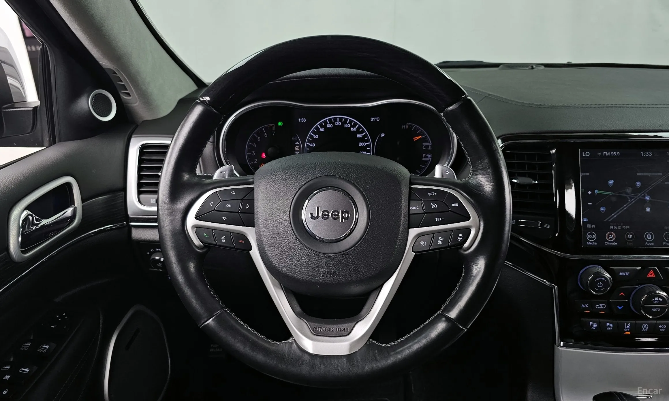 Jeep Grand Cherokee превью 13