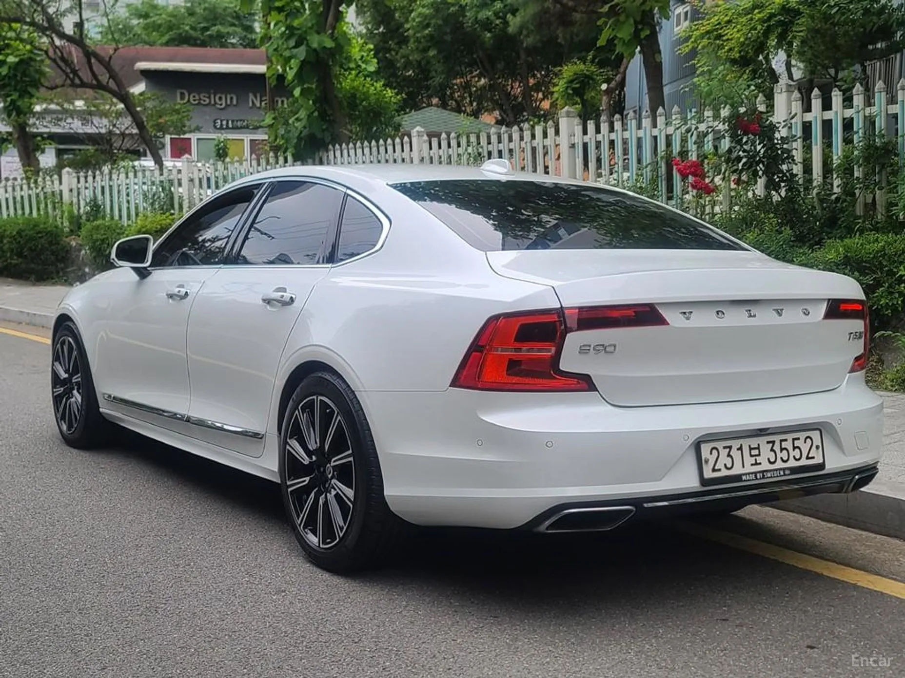 Volvo S90