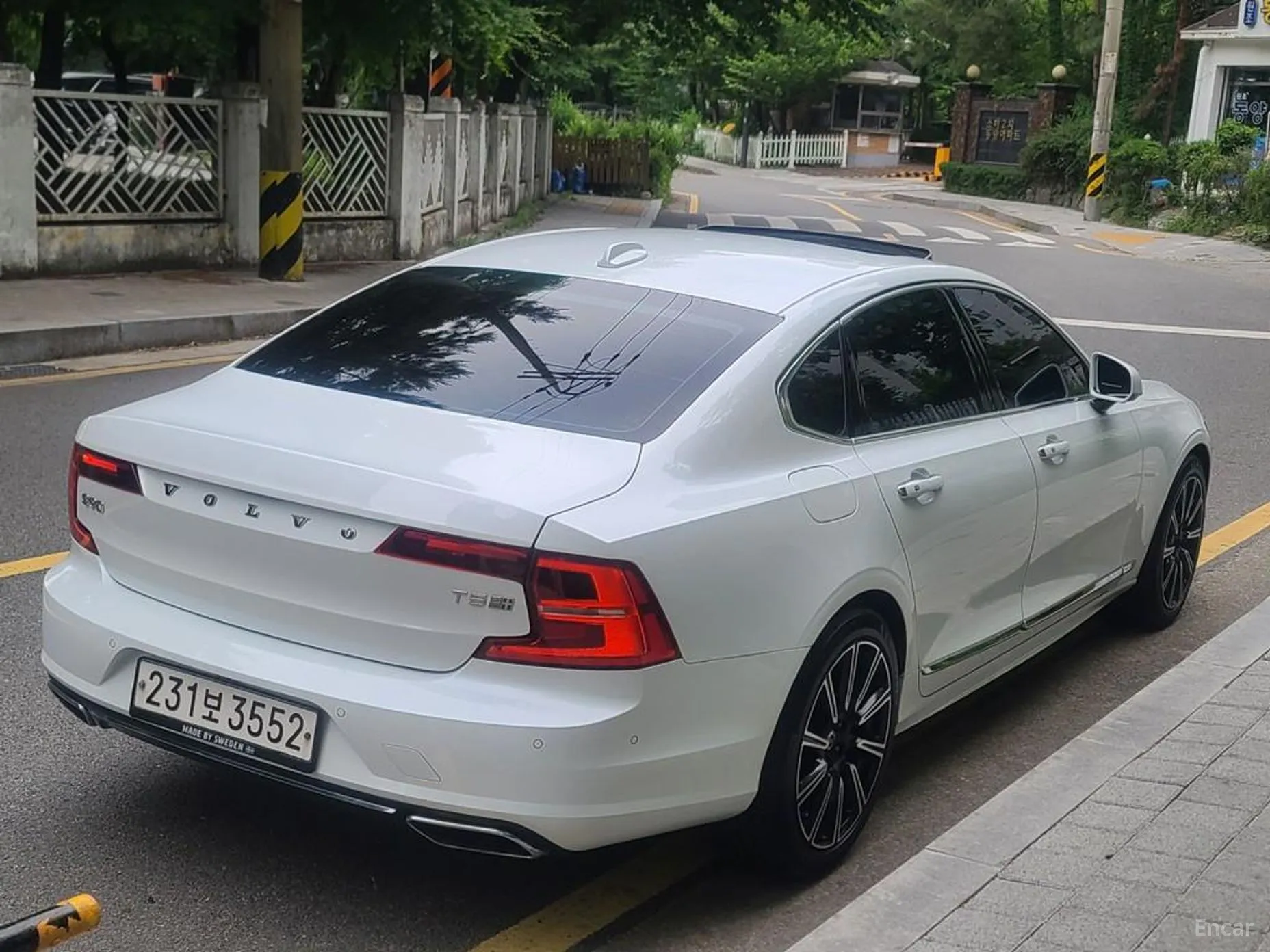 Volvo S90 превью 6