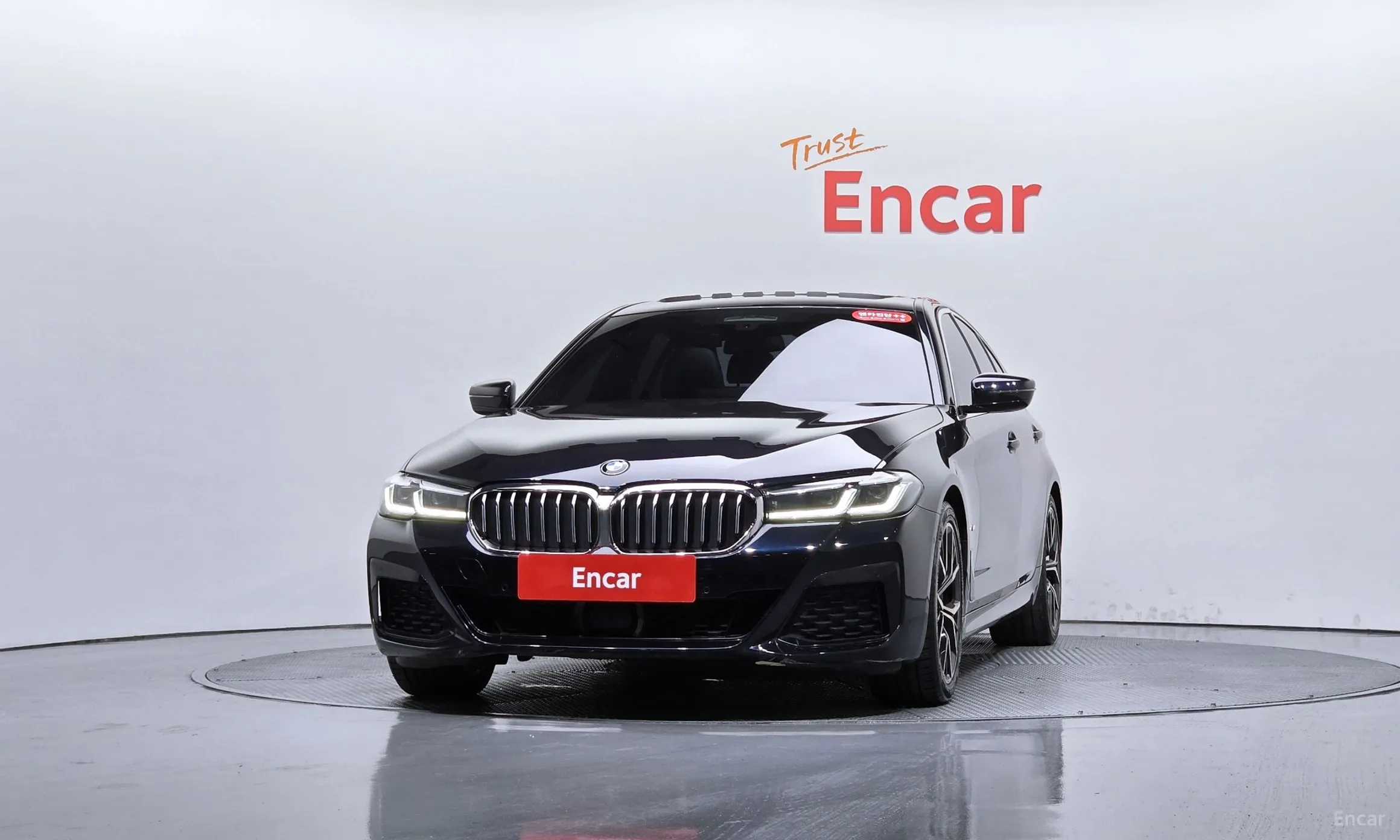 BMW 5 Series (G30) превью 3