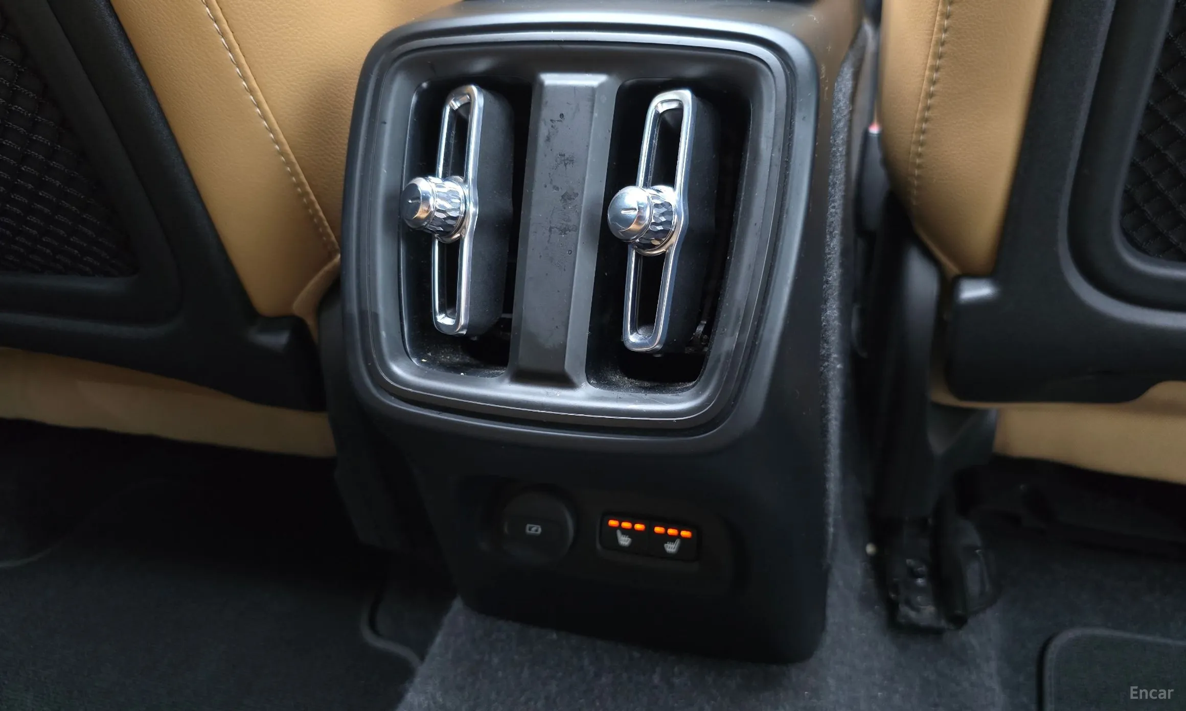 Volvo XC40 превью 19