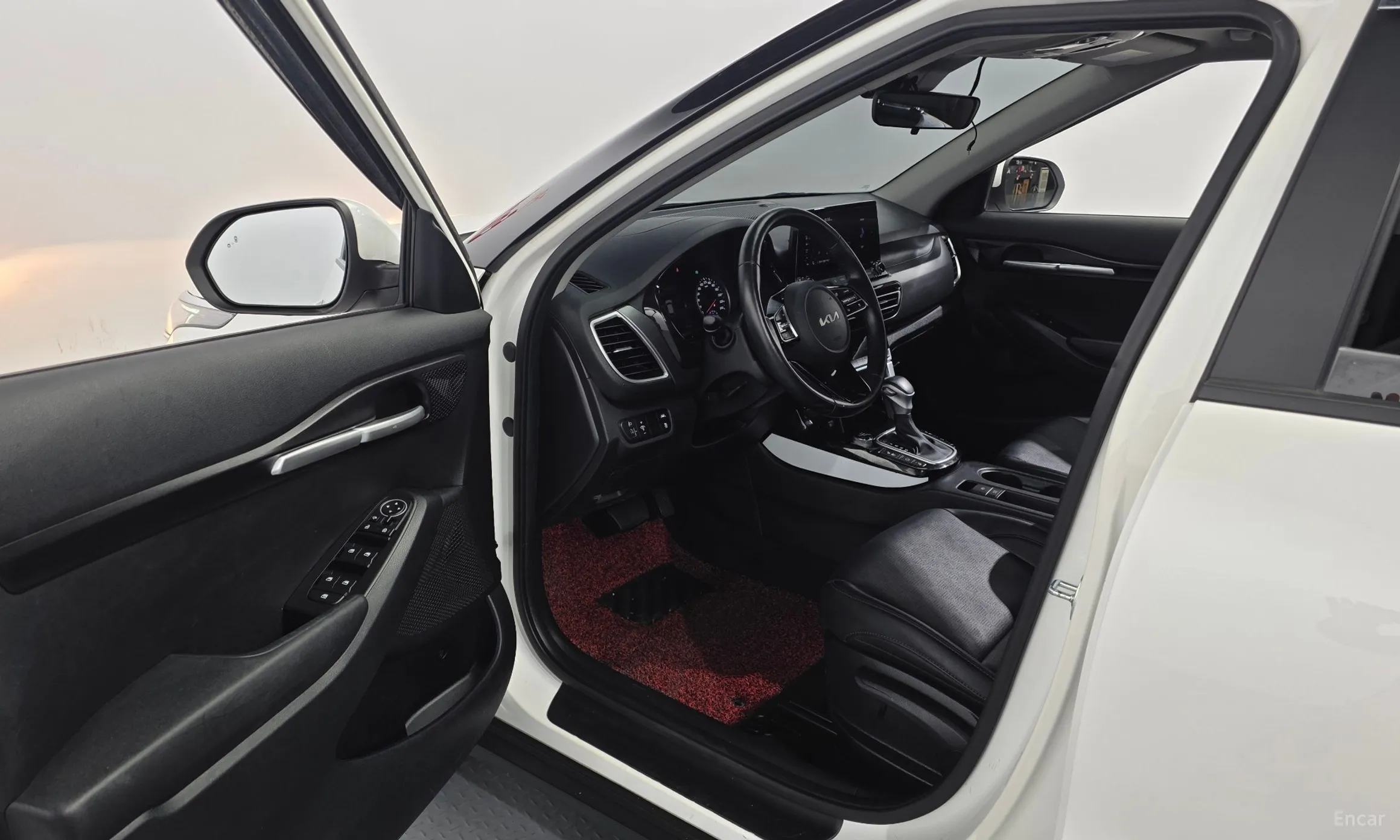 Kia Seltos превью 10