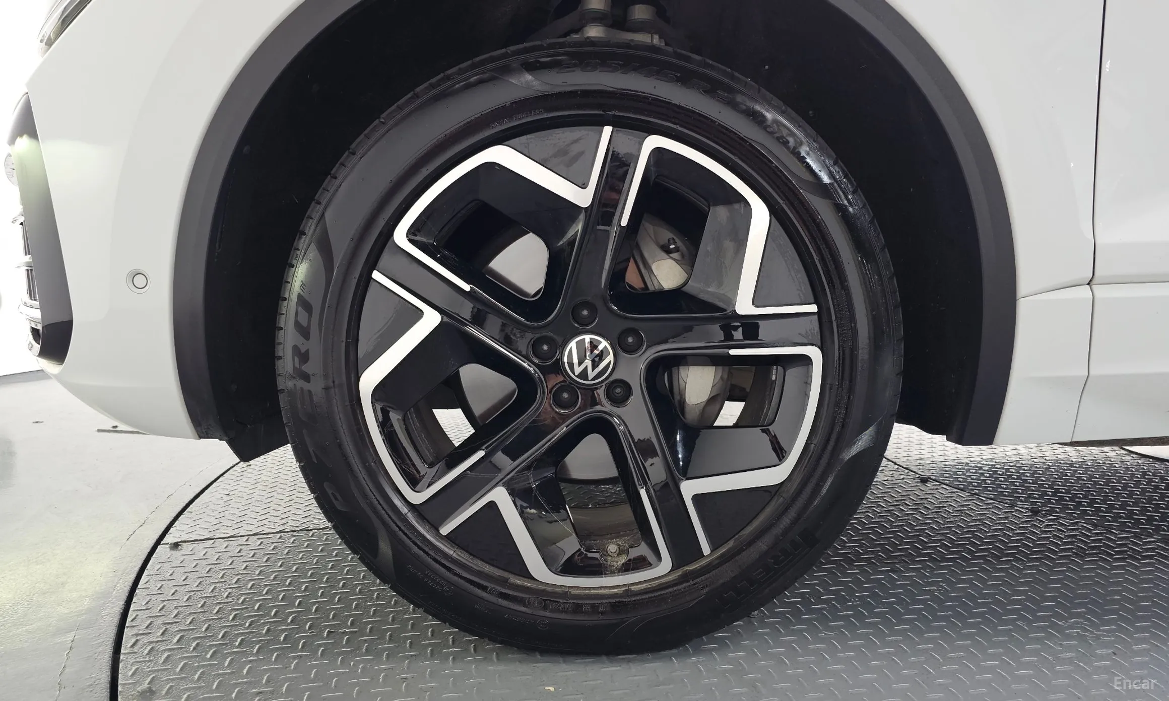 Volkswagen Touareg 3rd Generation превью 5