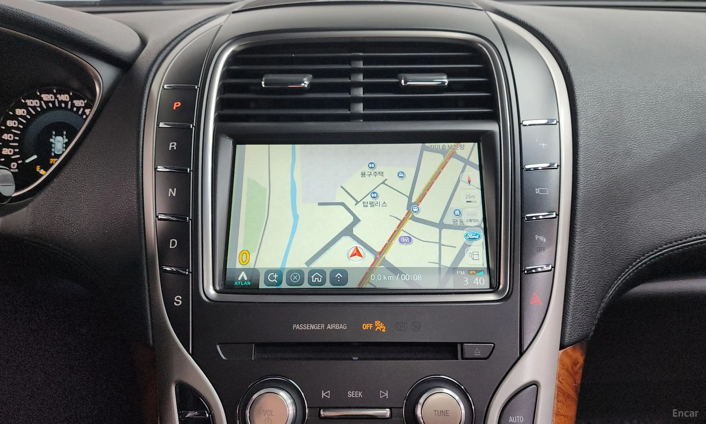 Lincoln MKX 2nd Generation превью 14