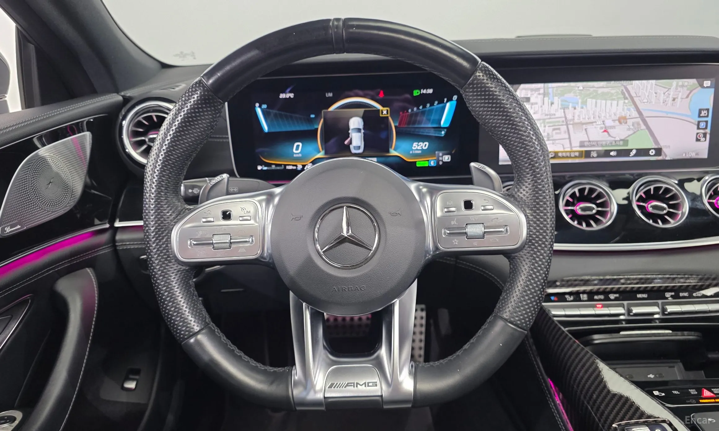 Mercedes Benz AMG GT превью 14