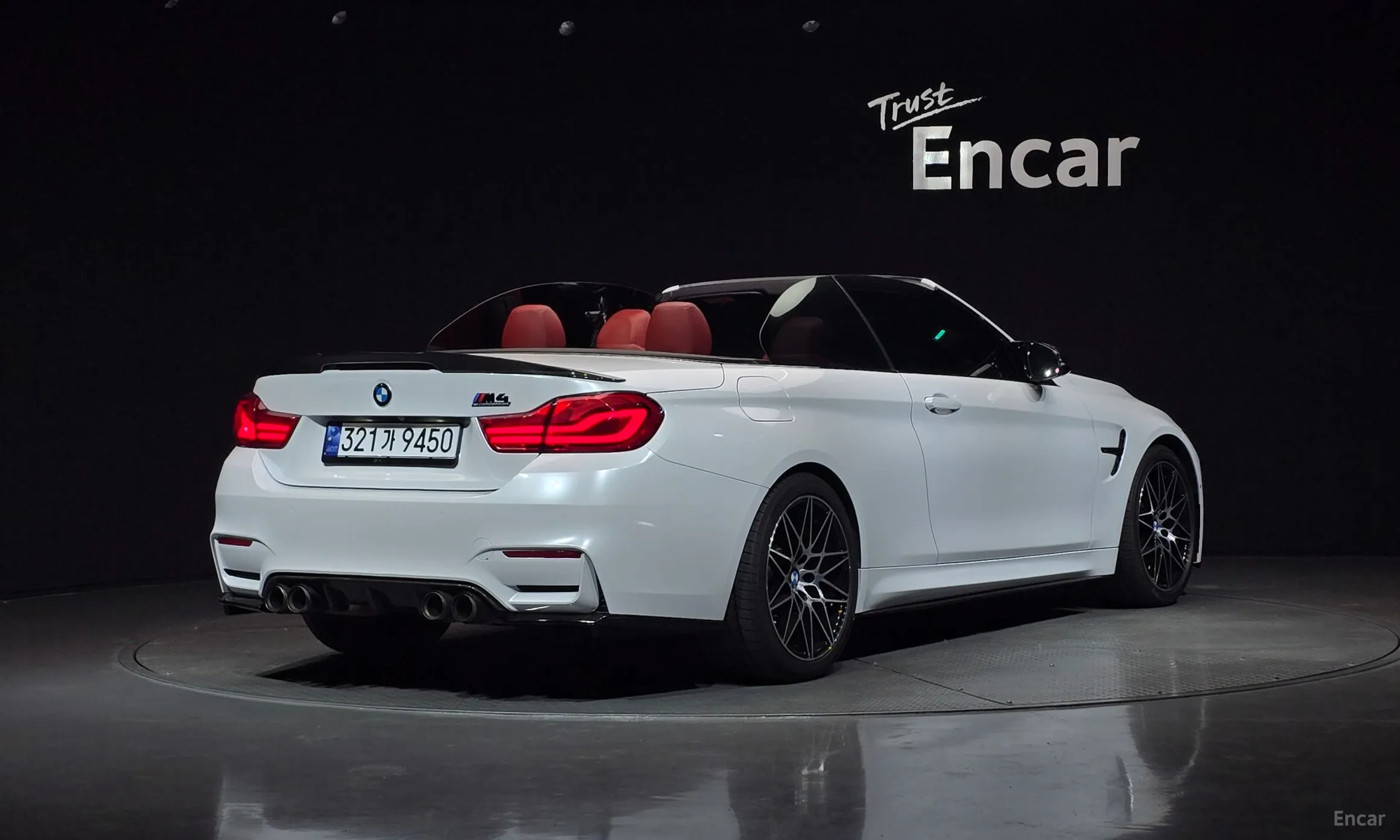 BMW M4 (F82)