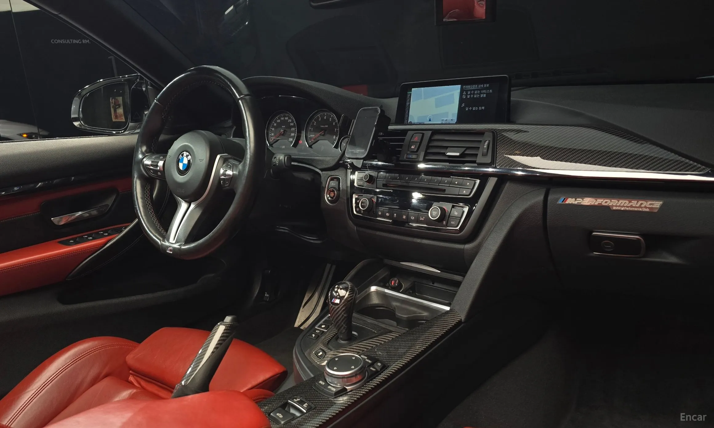 BMW M4 (F82) превью 7