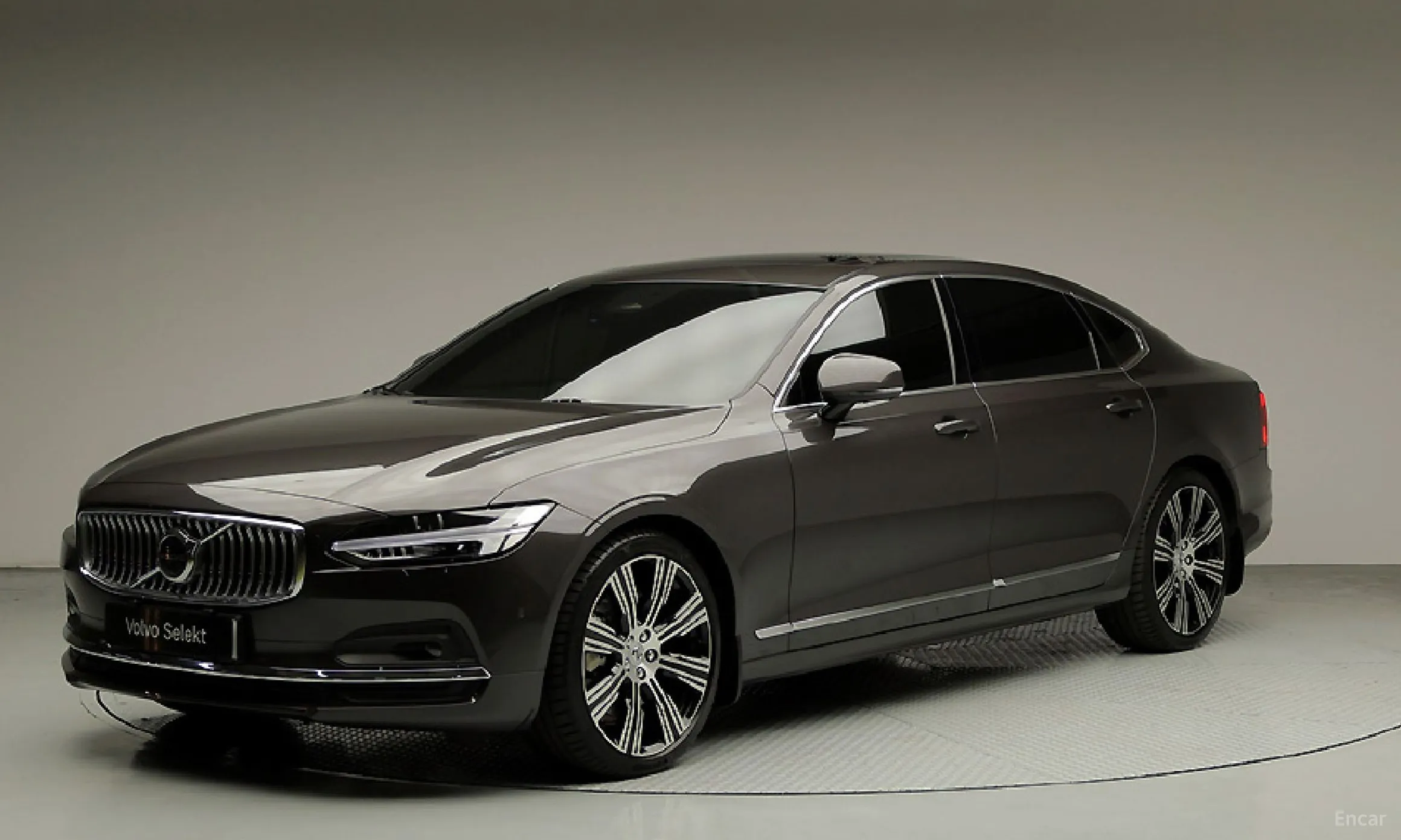 S90