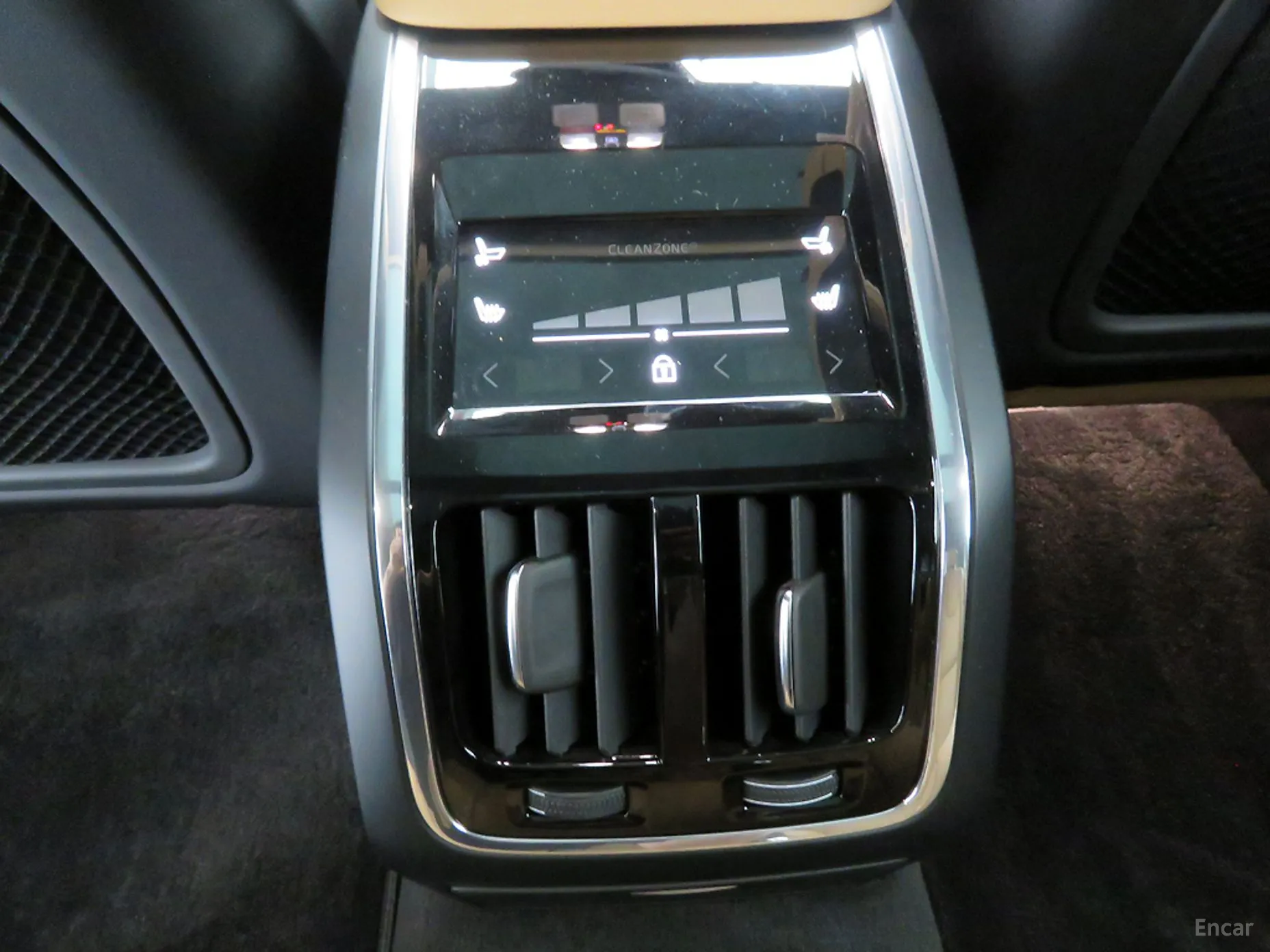 Volvo S90 превью 17