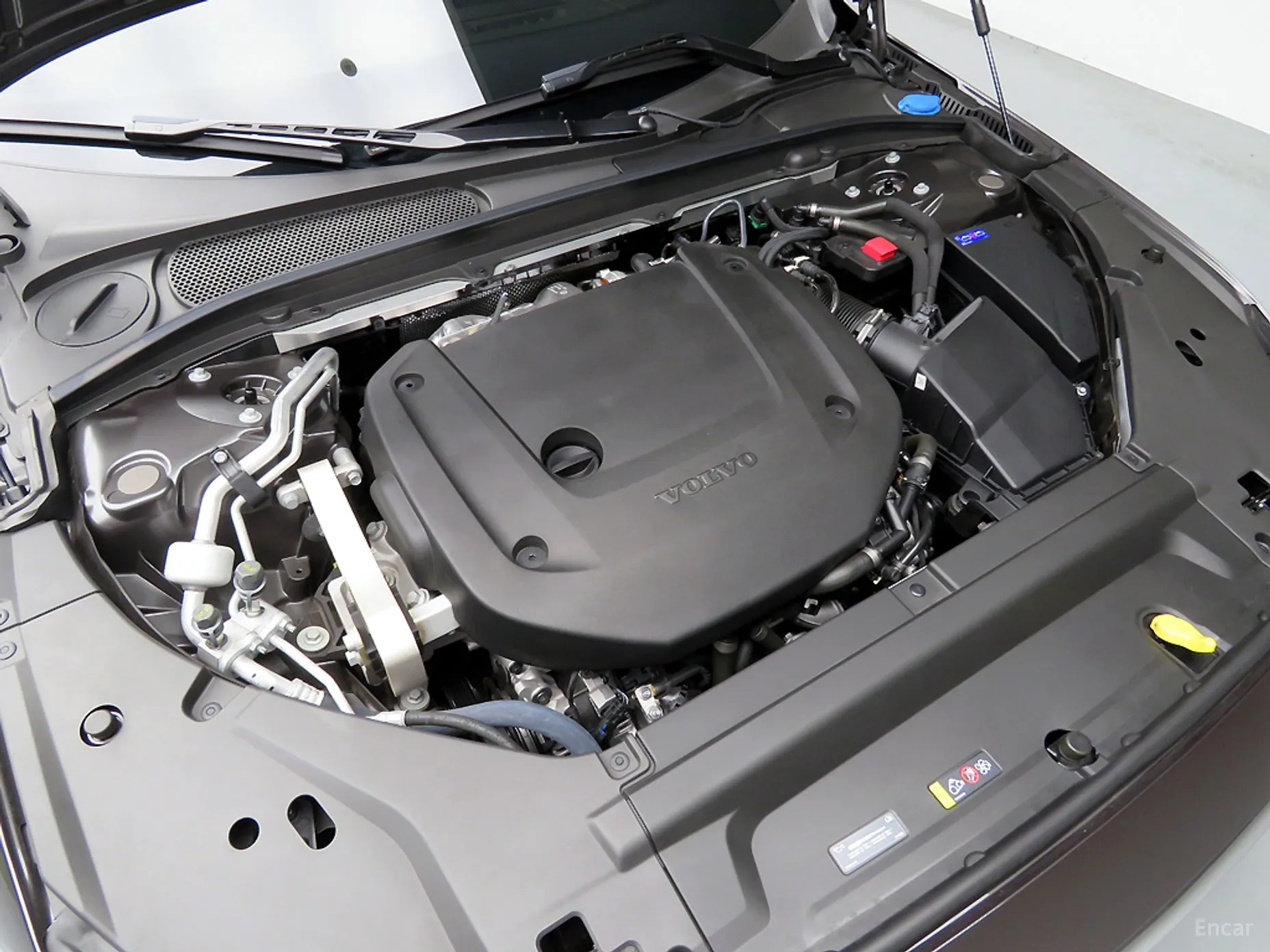 Volvo S90 превью 6