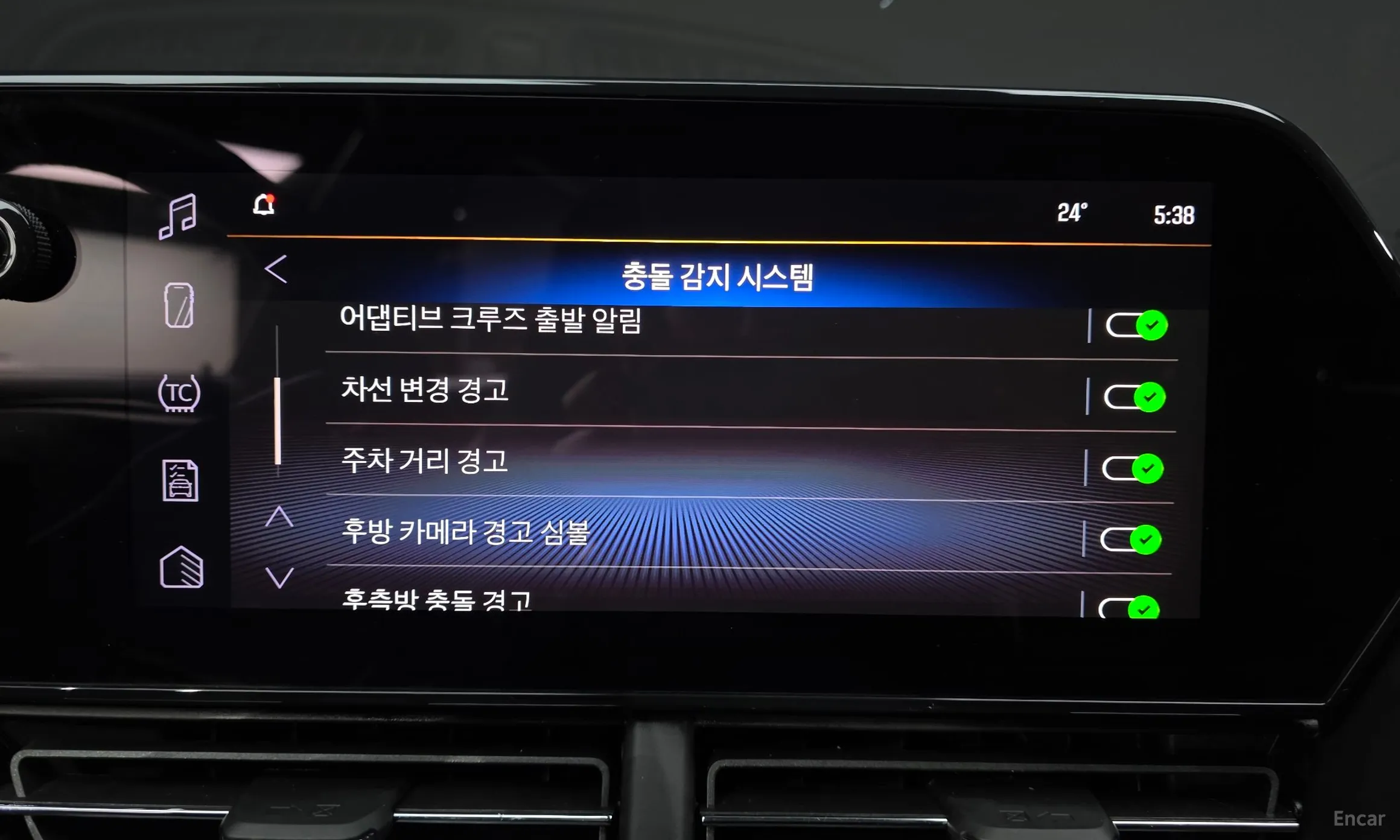 Chevrolet (GM Daewoo) Trax Crossover превью 16